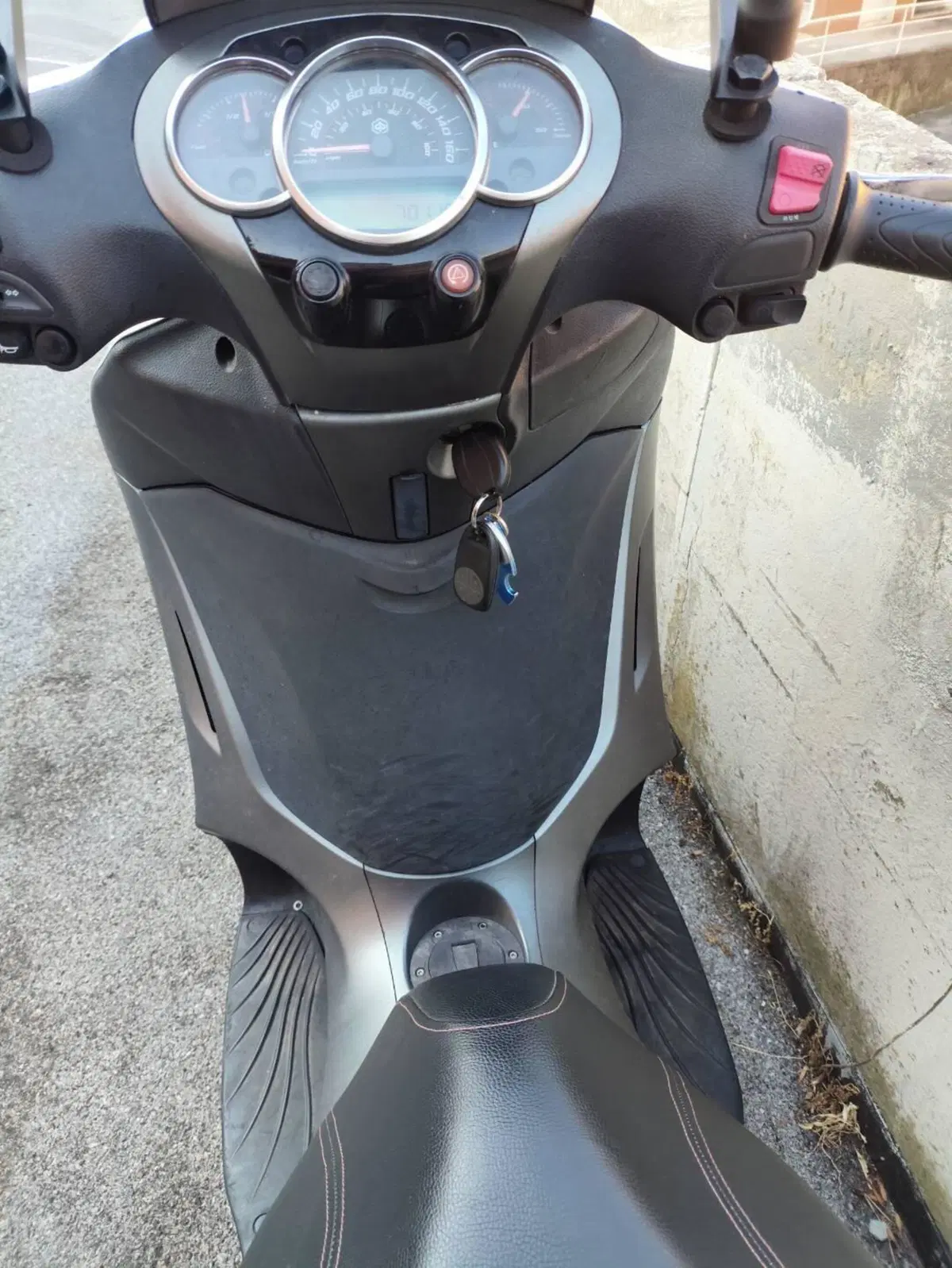 Piaggio Beverly 300 i.e. ABS-ASR (2016 - 20) (10)