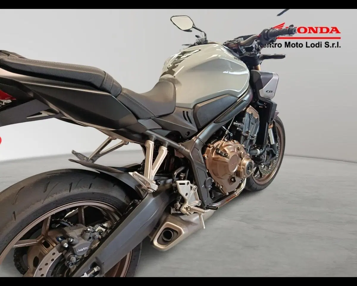 Honda CB 650 R (2024 - 25) (6)