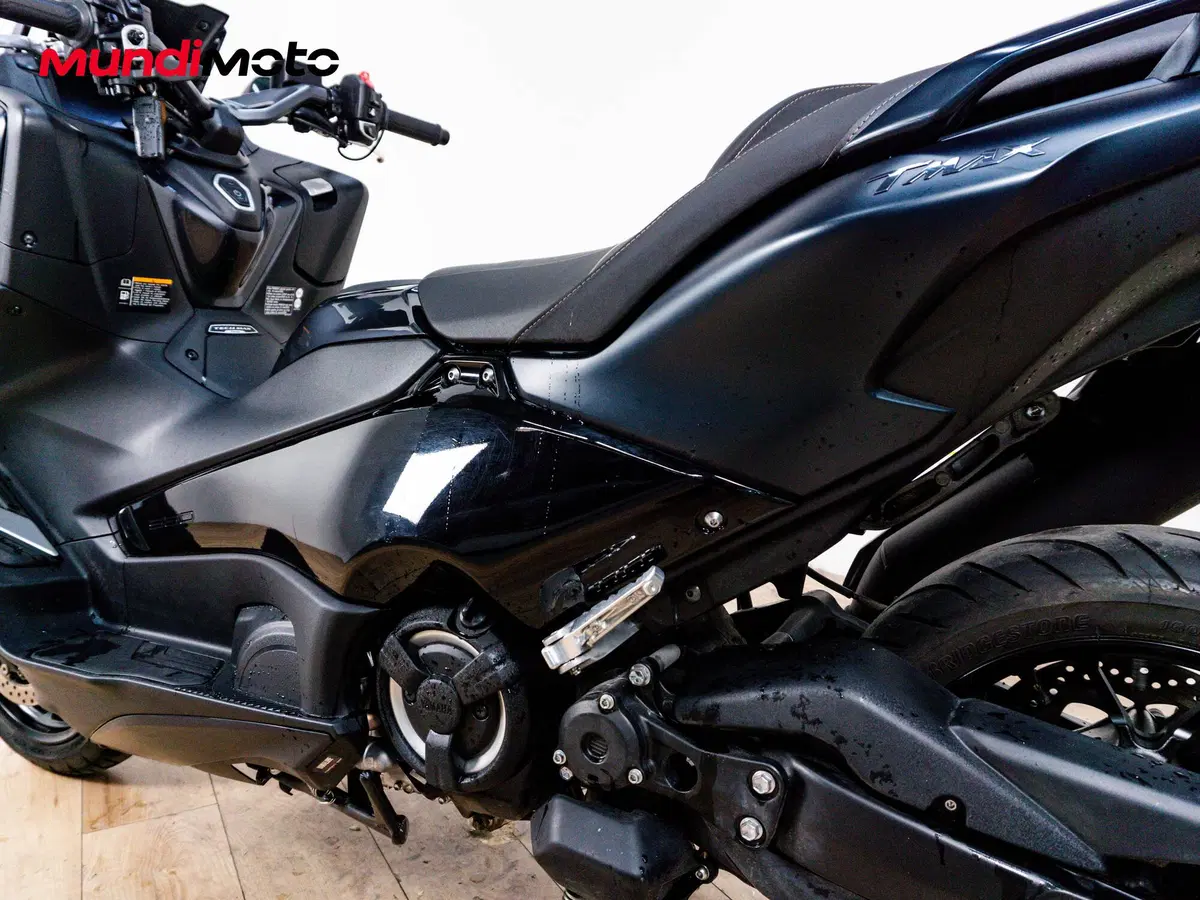 Yamaha T-Max 560 Tech Max (2025 - 26) (10)