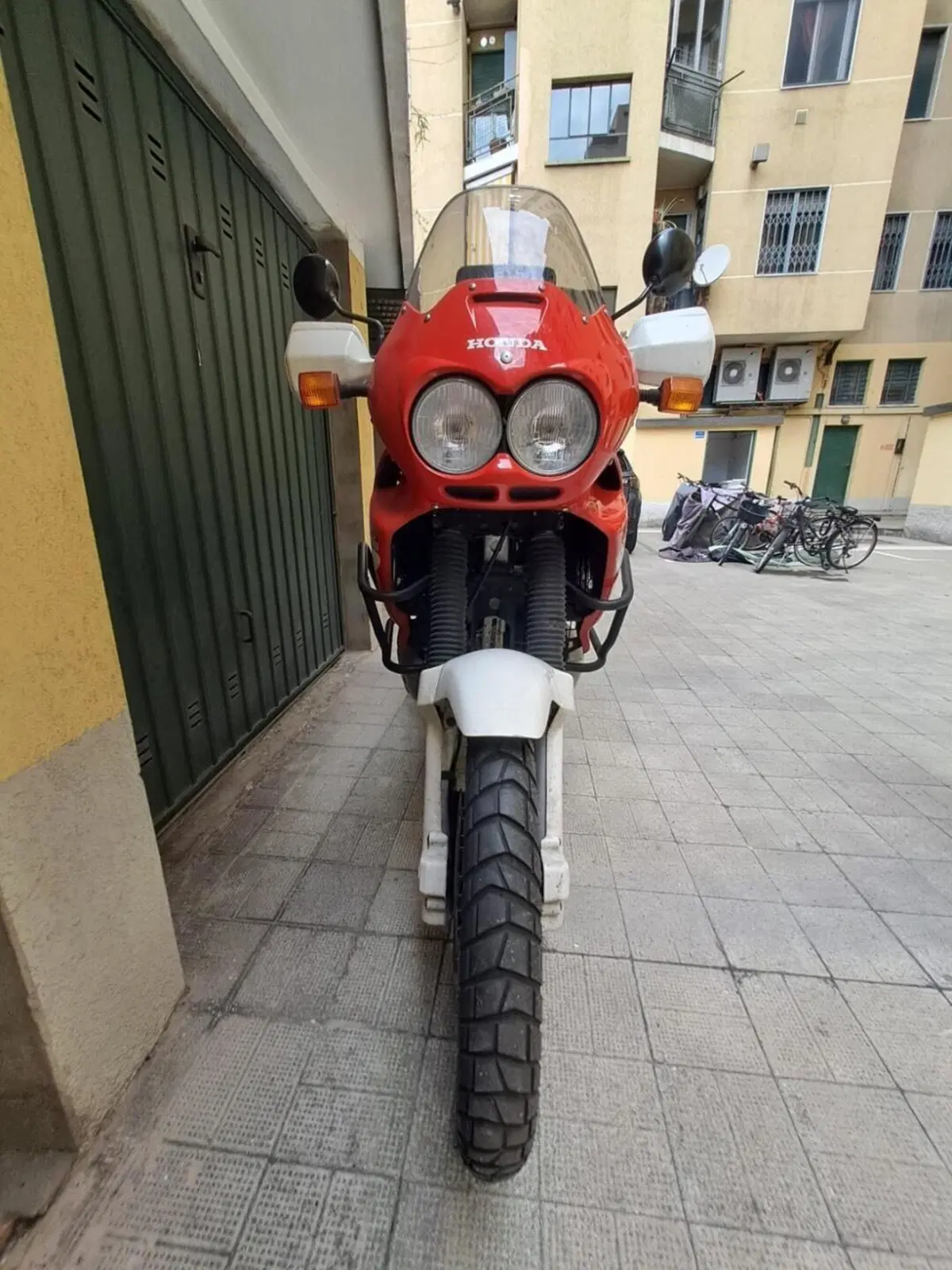 Honda Africa Twin XRV 750 (1996 - 02) (2)