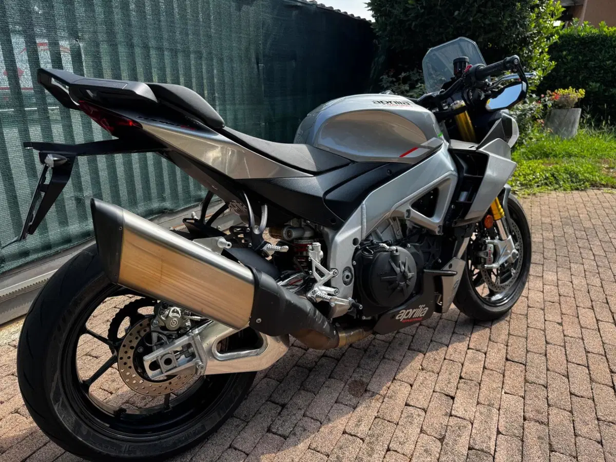 Aprilia Tuono V4 (2021 - 24) (5)