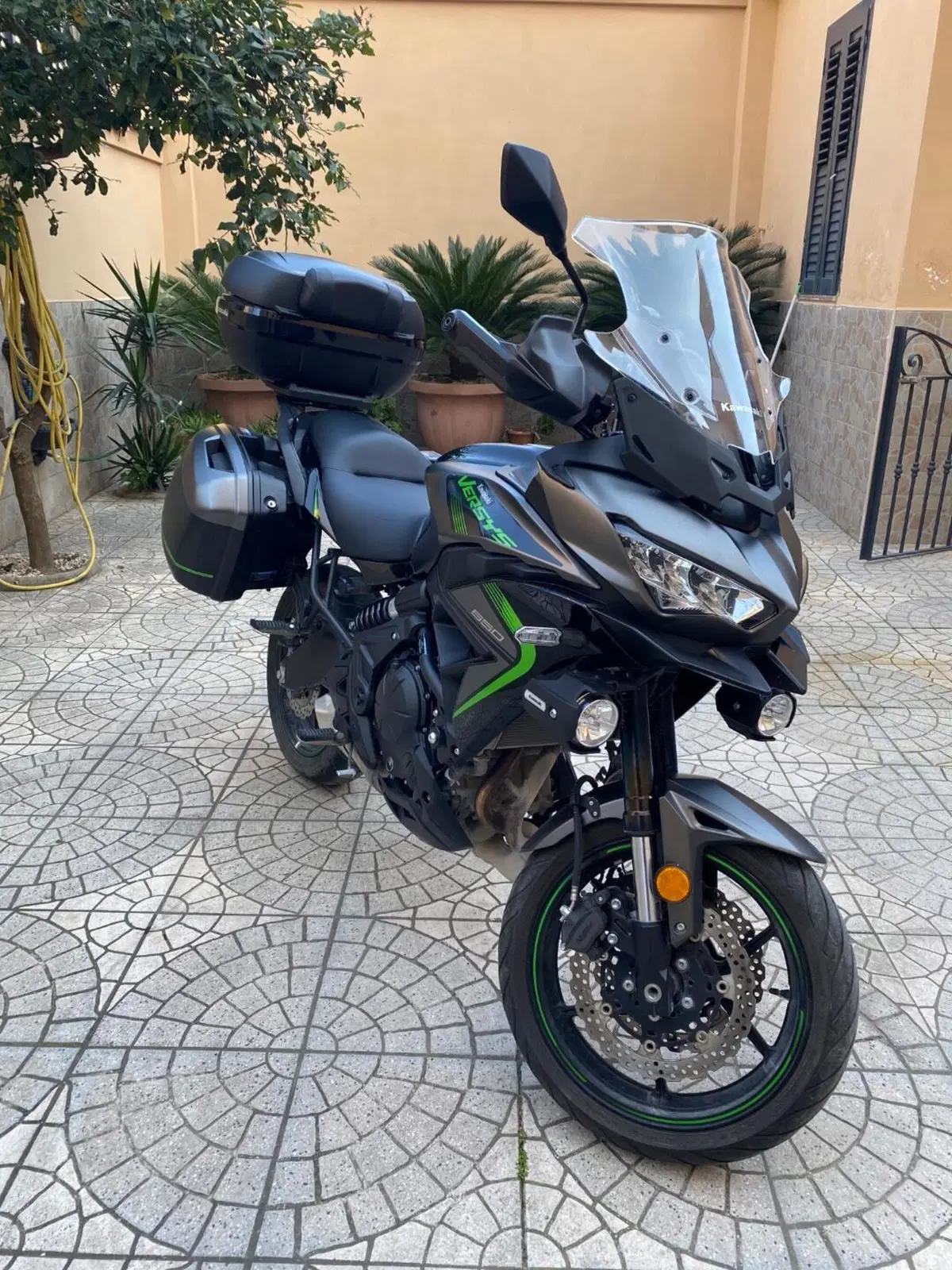 Kawasaki Versys 650 Grand Tourer (2025 - 26) (2)