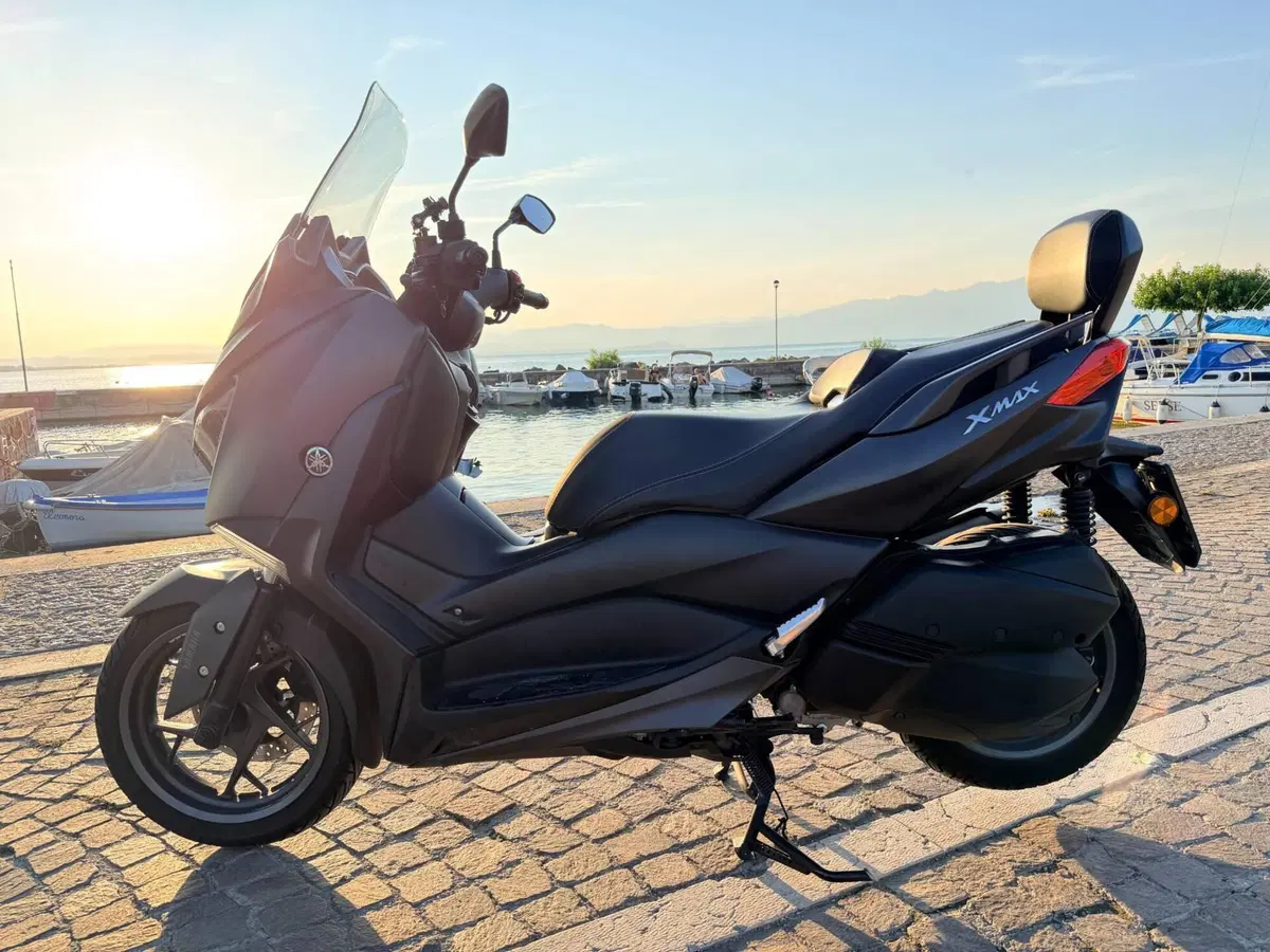 Yamaha X-Max 300 (2021 - 24) (2)