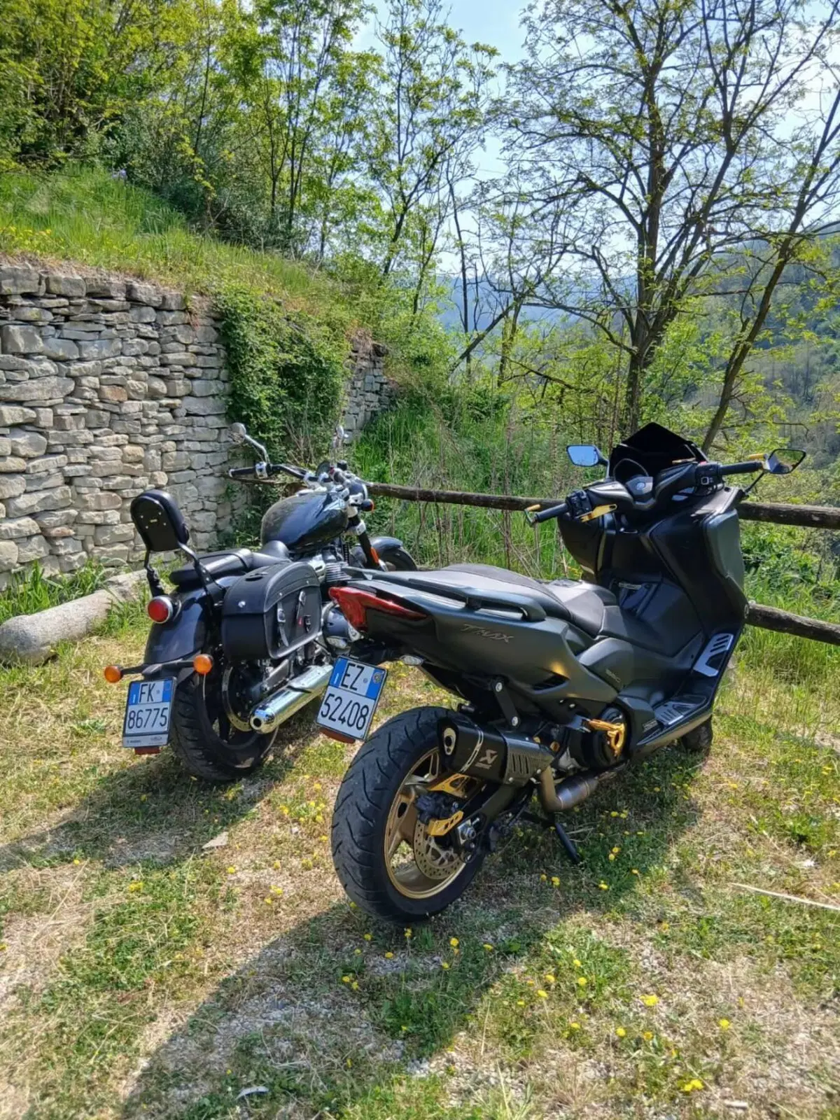 Yamaha T-Max 560 Tech Max (2022 - 24) (2)