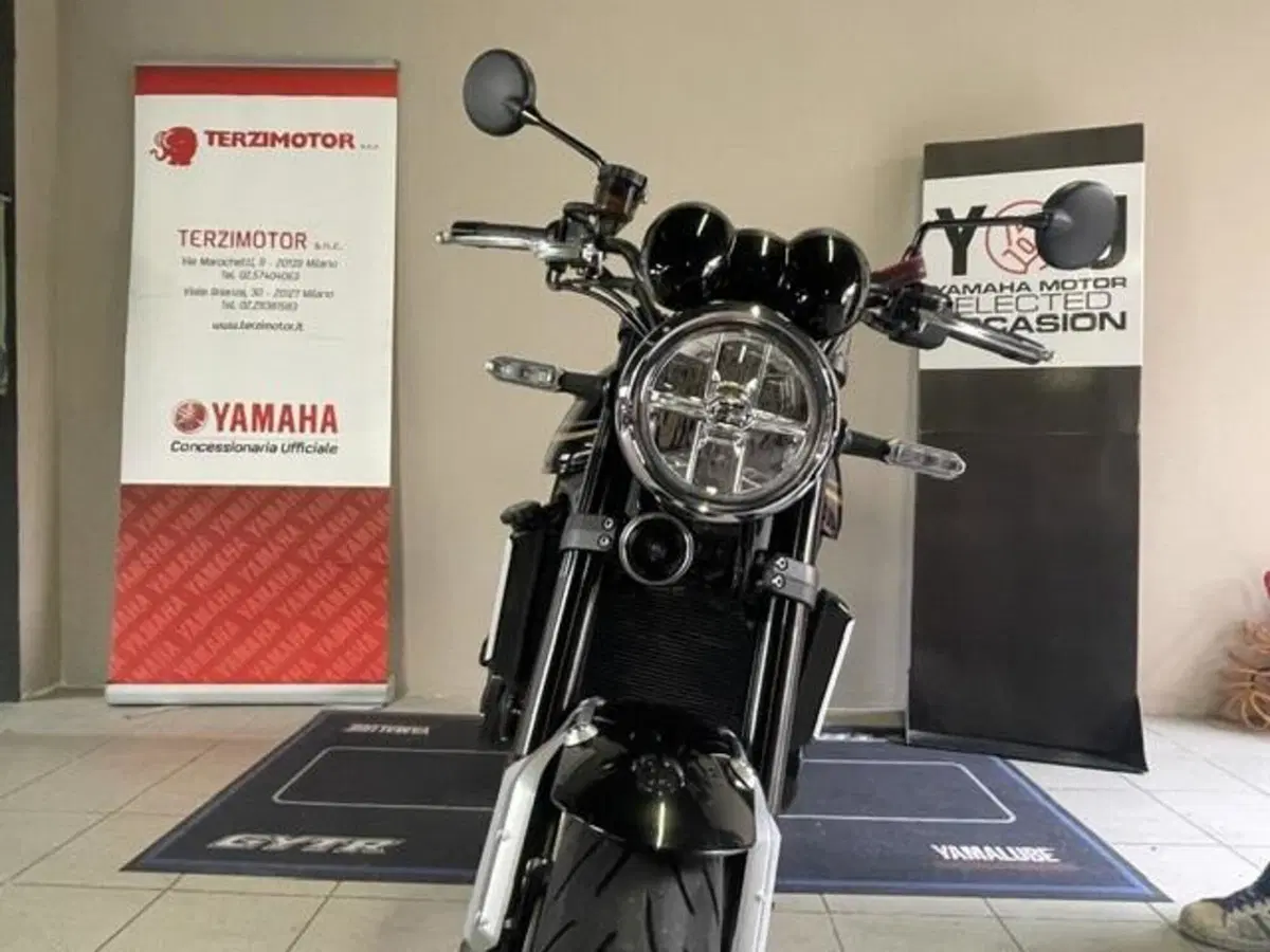 Kawasaki Z 900 RS (2018 - 20) (4)