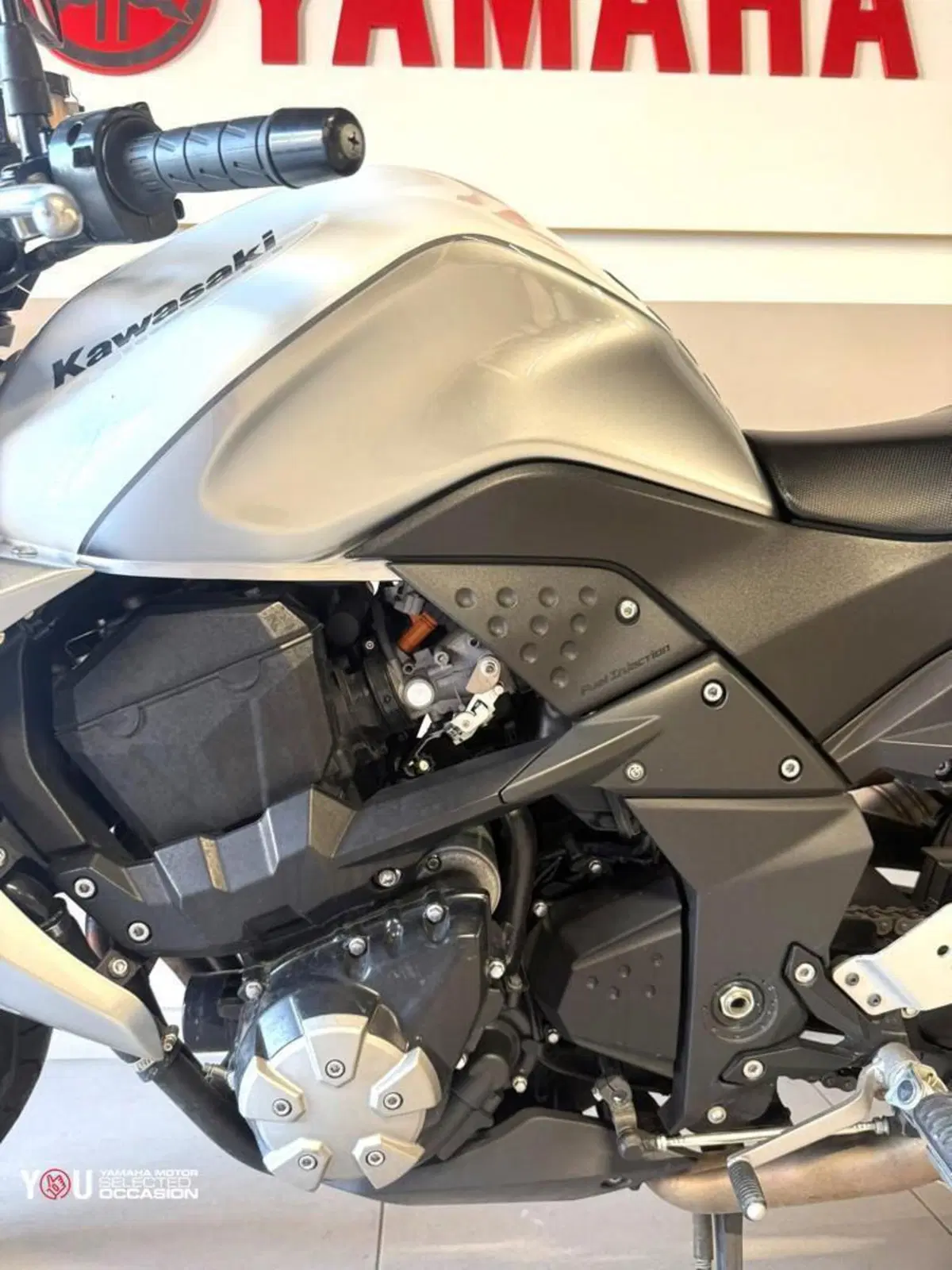 Kawasaki Z 1000 (2010 - 13) (4)