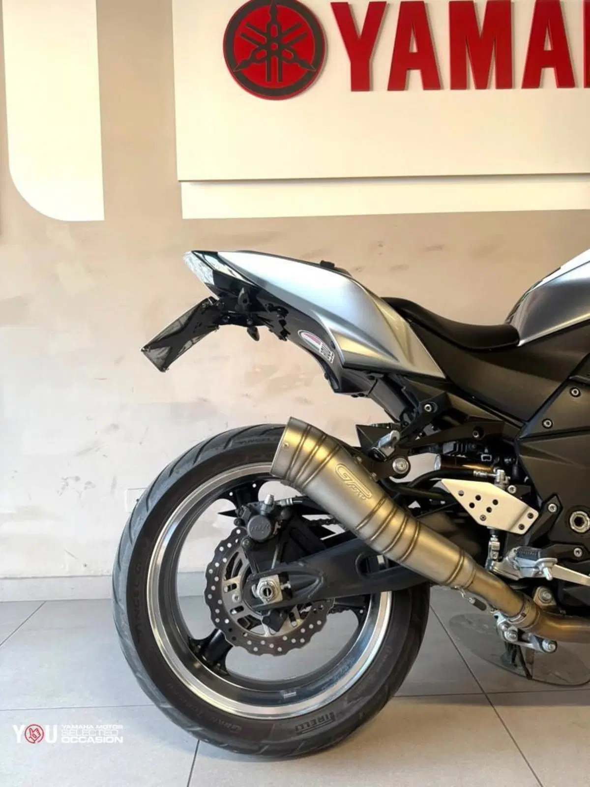Kawasaki Z 1000 (2010 - 13) (6)
