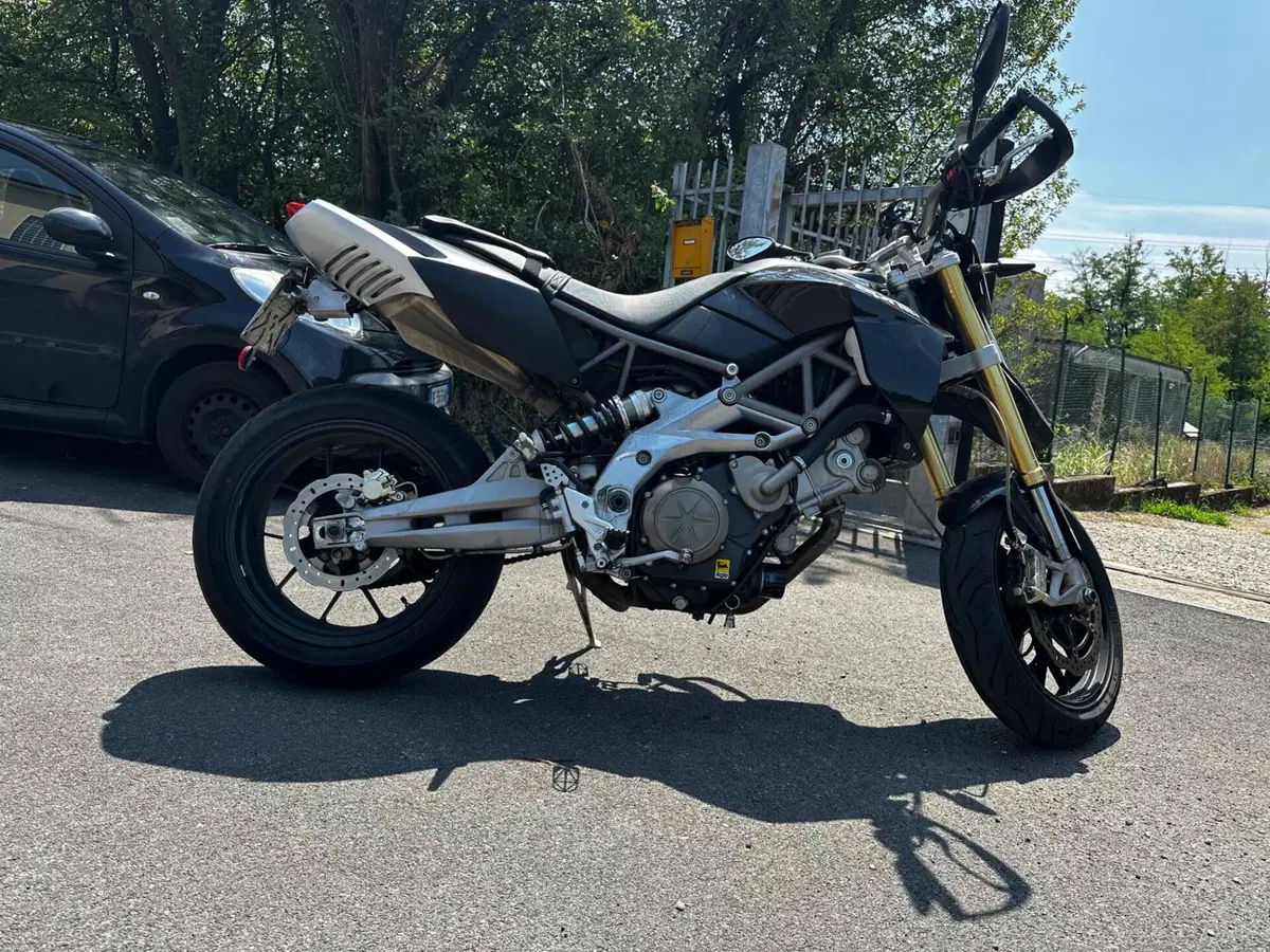 Aprilia Dorsoduro 750 (2009 - 14) (3)