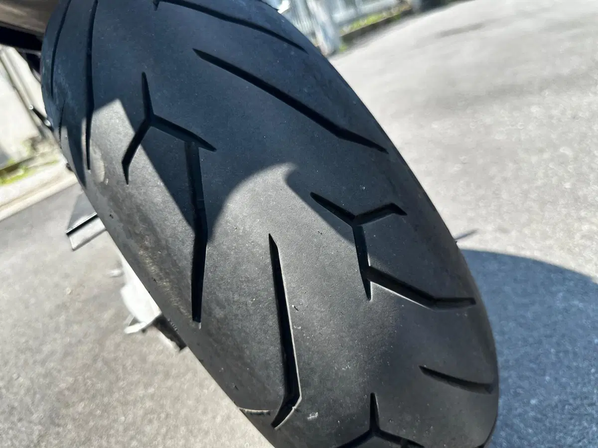Aprilia Dorsoduro 750 (2009 - 14) (4)