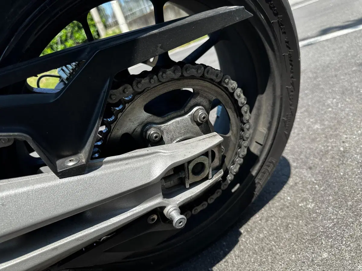Aprilia Dorsoduro 750 (2009 - 14) (6)