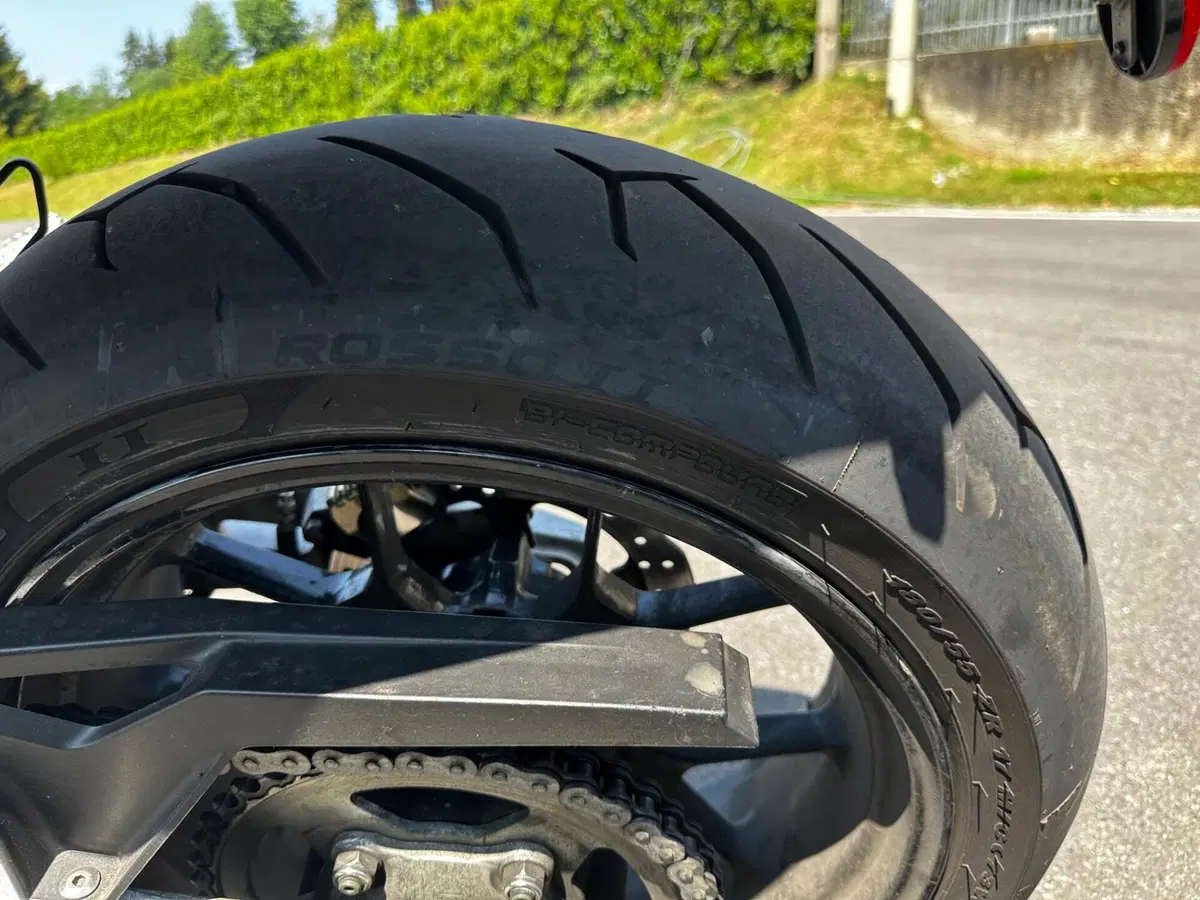 Aprilia Dorsoduro 750 (2009 - 14) (8)