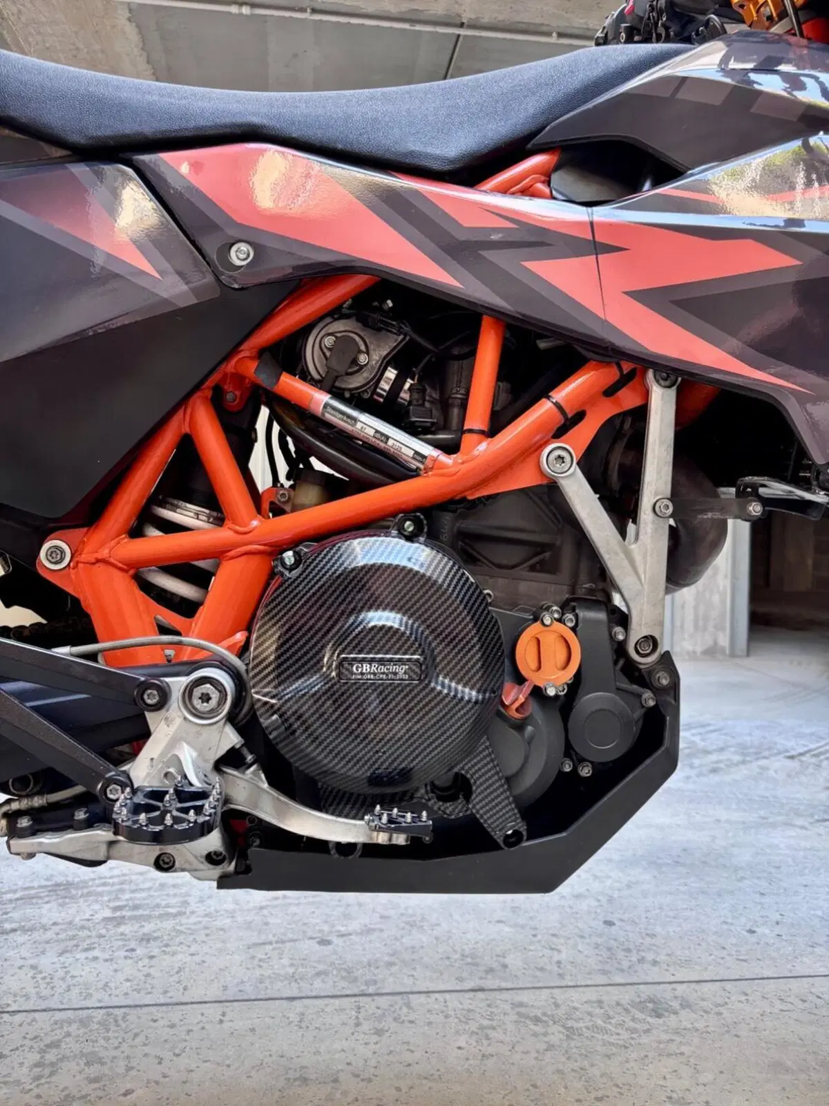 KTM 690 SMC (2008- 11) (4)