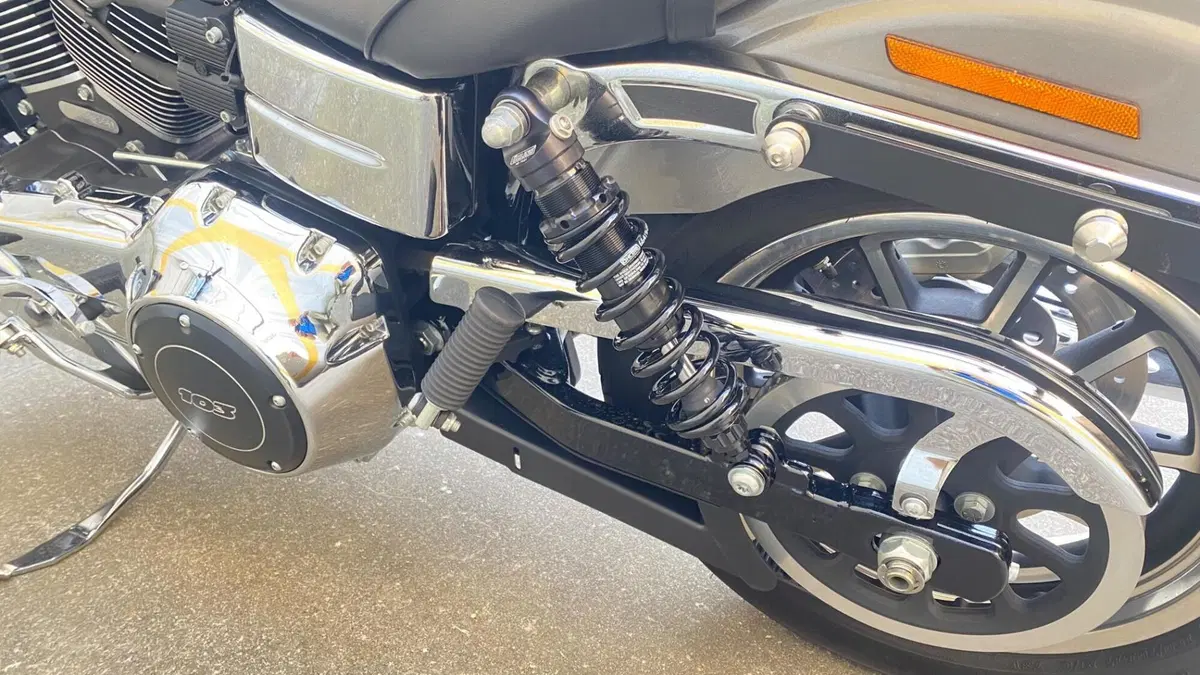 Harley-Davidson 1690 Low Rider (2014 - 17) - FXDL (2)