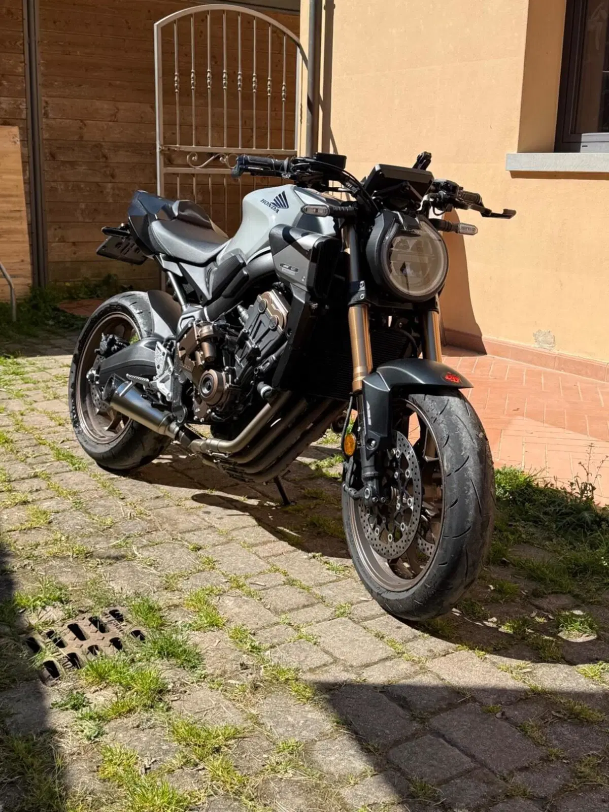 Honda CB 650 R E-Clutch (2024 - 26)