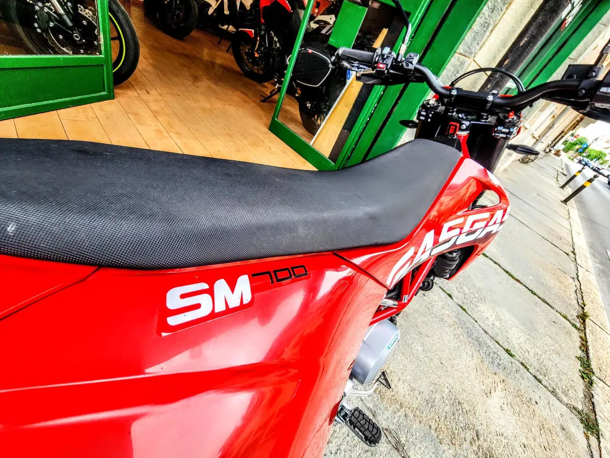 GASGAS SM 700 (2022 - 26) (10)