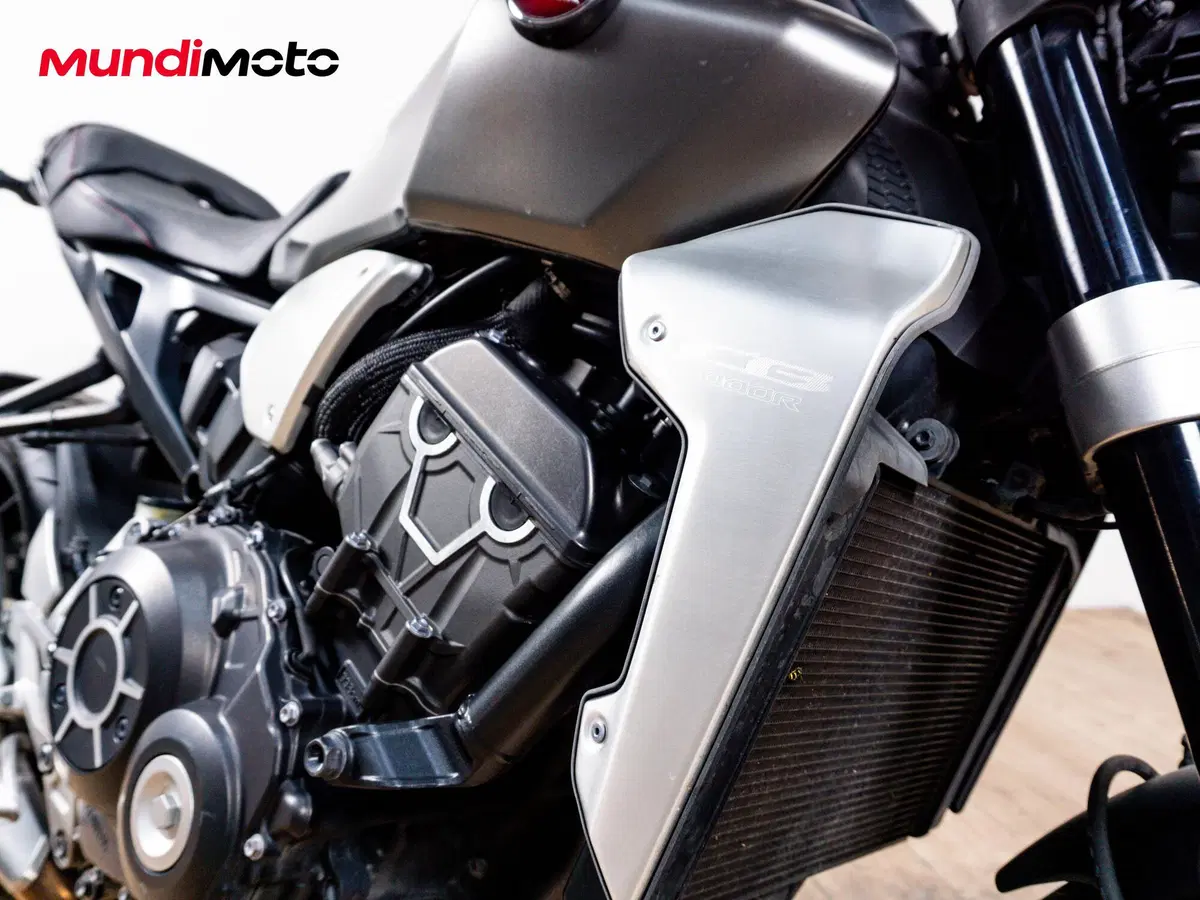 Honda CB 1000 R ABS (2011 - 17) (5)