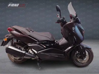 Yamaha X-Max 300 Tech Max (2021 - 24) usata