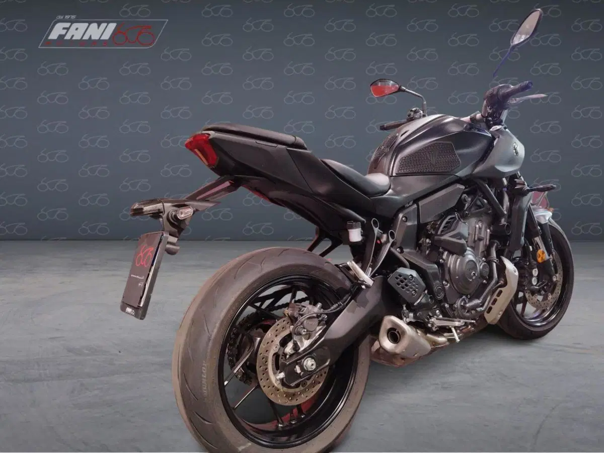 Yamaha MT-07 Y-AMT (2025 - 26) (3)