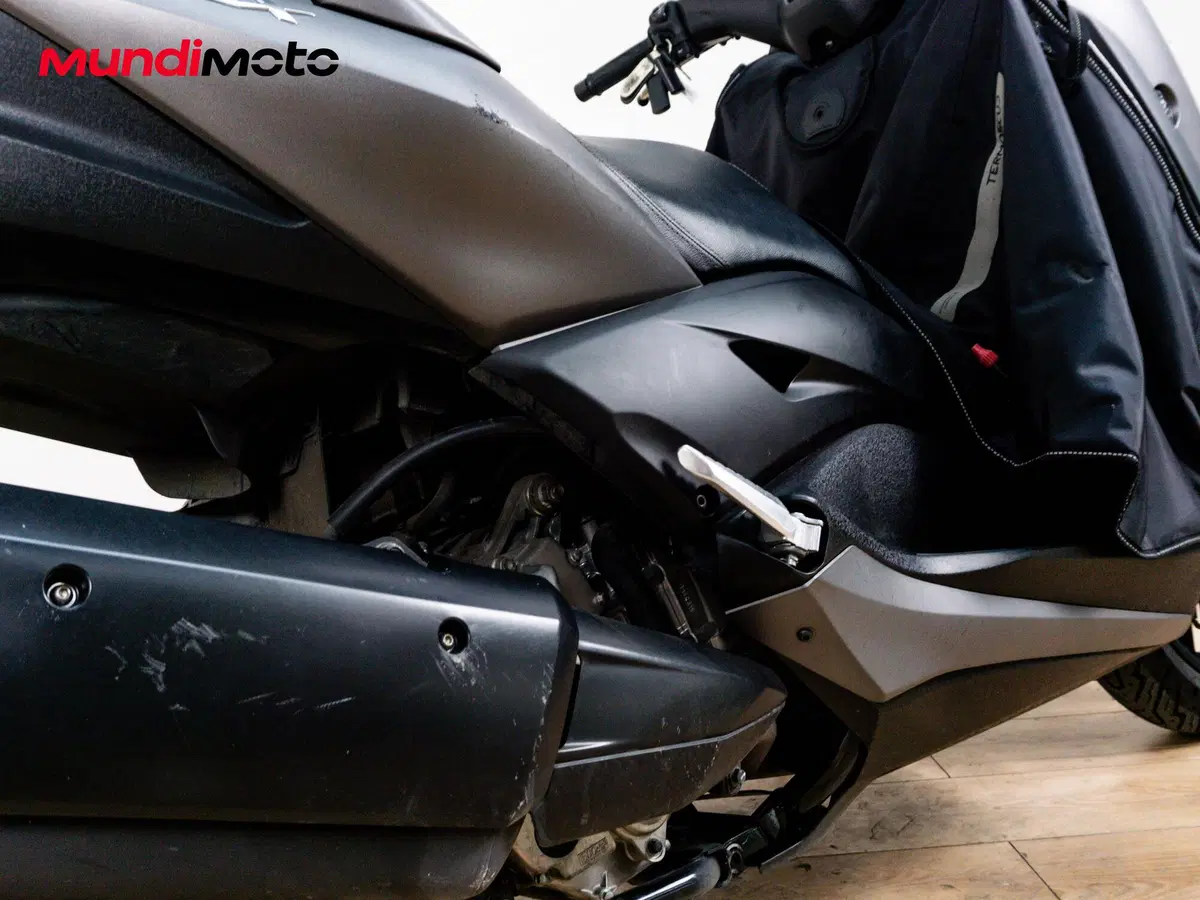 Yamaha X-Max 300 ABS (2017 - 20) (4)