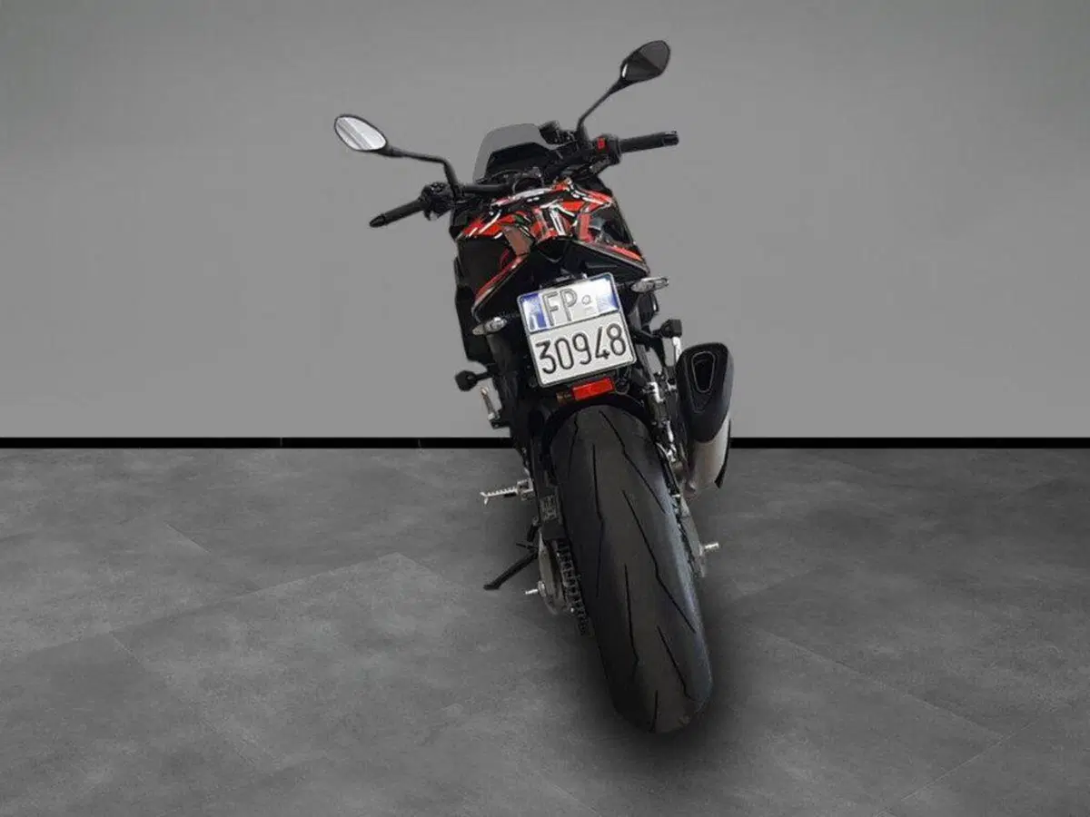 Aprilia Tuono V4 Factory (2025 - 26) (4)