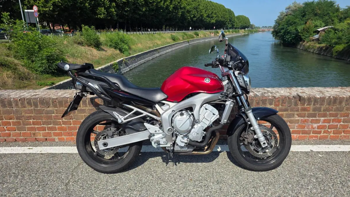 Yamaha FZ6 (2004 - 07) (5)
