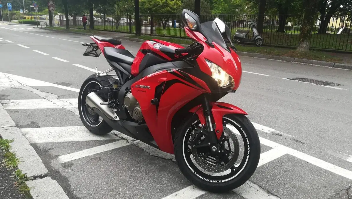 Honda CBR 1000 RR Fireblade (2008 - 11)