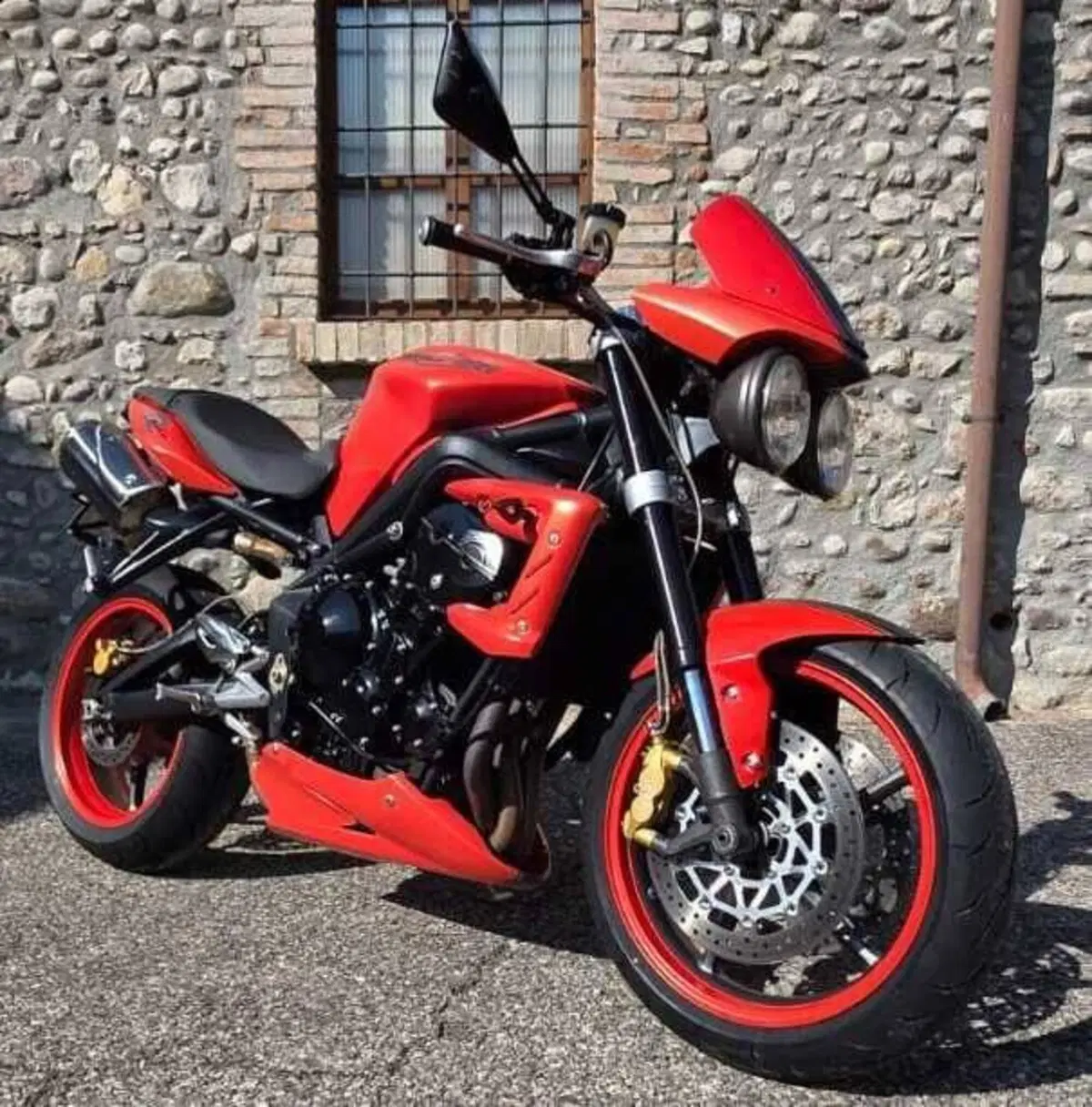 Triumph Street Triple (2007 - 12) (2)