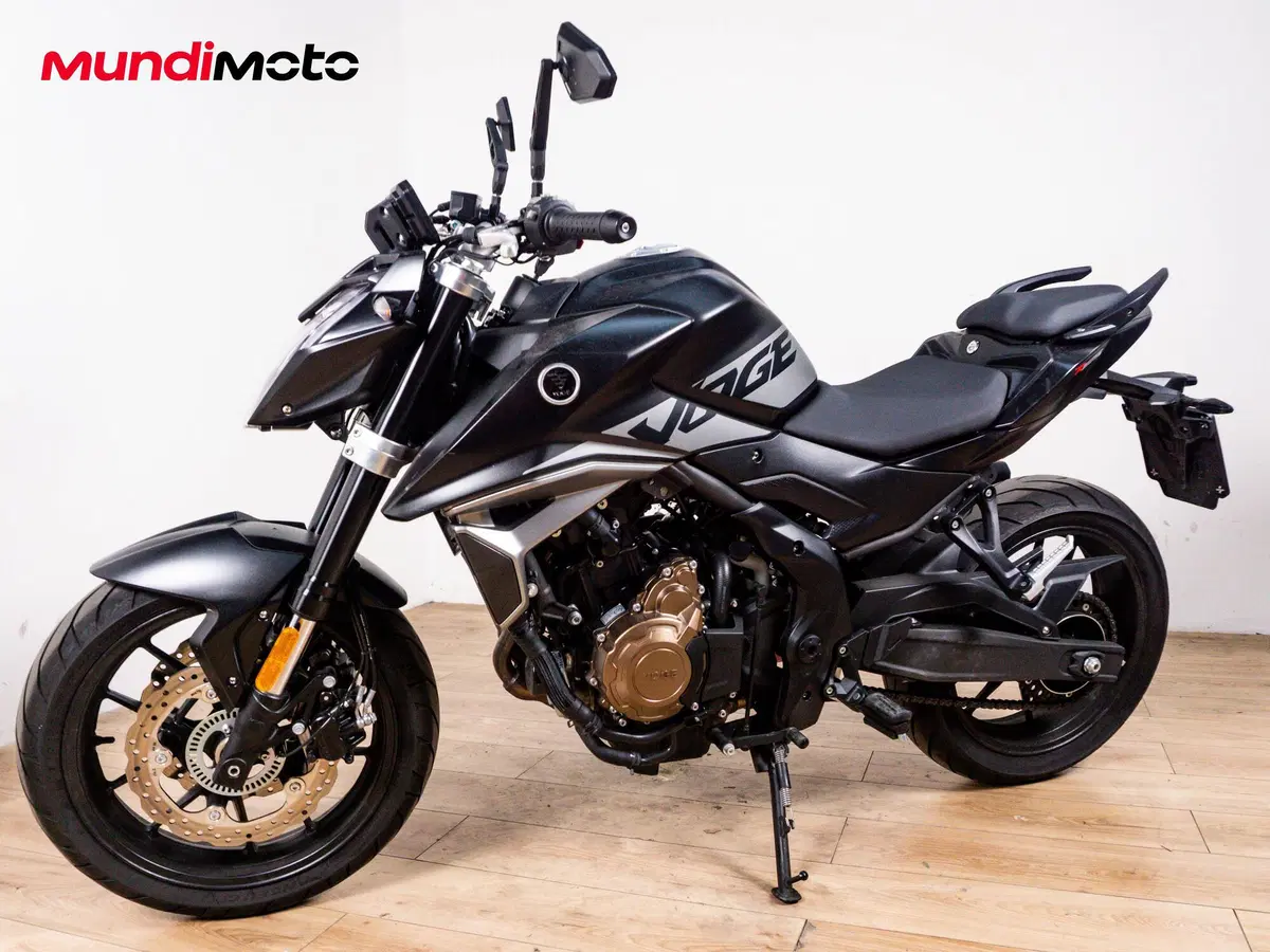 Voge Brivido 300 R (2020) (8)
