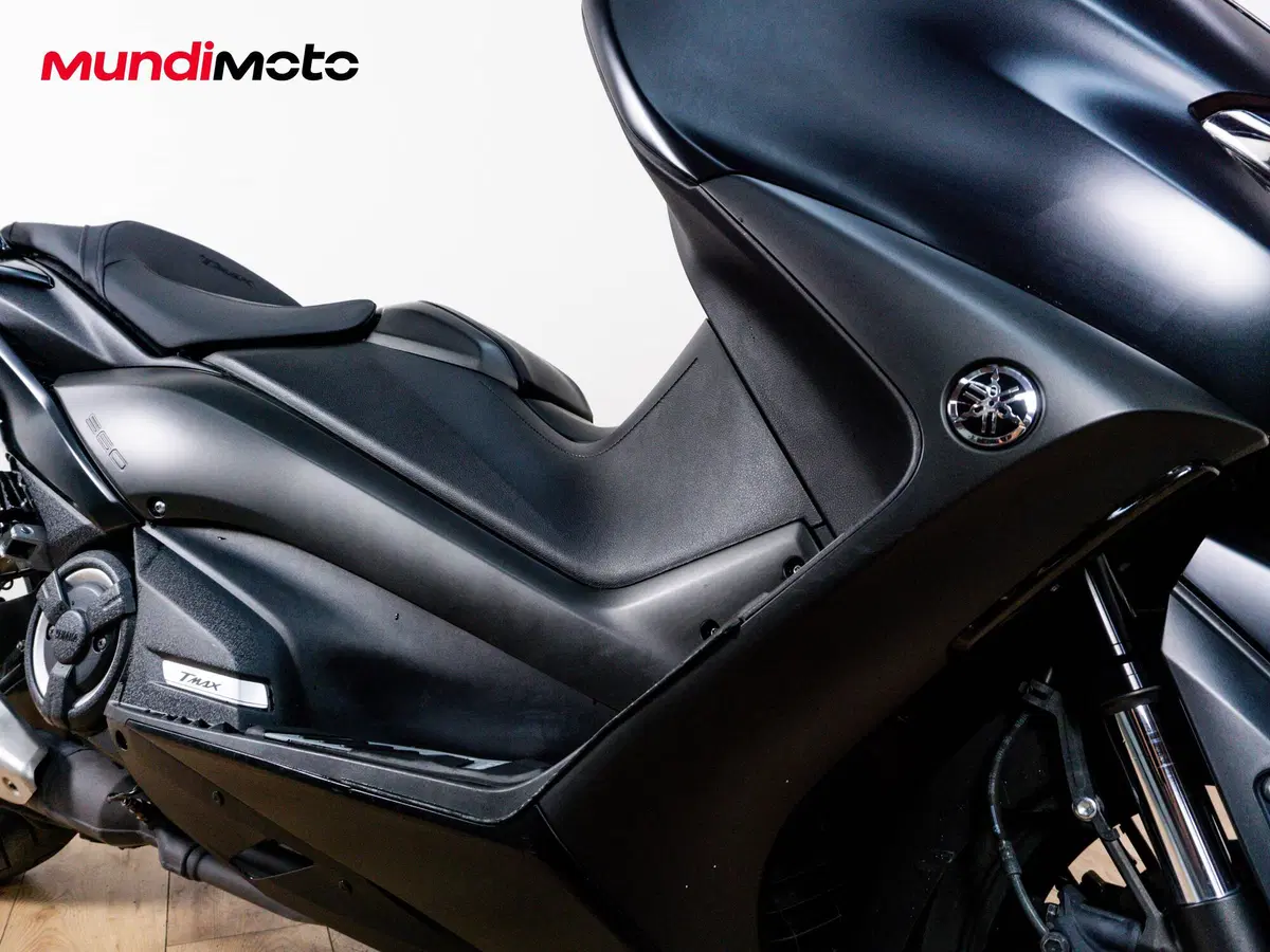 Yamaha T-Max 560 Tech Max (2020) (5)