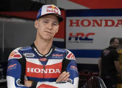 MotoGP. Il colpaccio (gi&agrave; certo) di Honda: Fabio Quartararo firma con HRC per il 2027 e il 2028