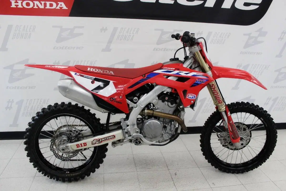 Honda CRF 250R (2023) (2)