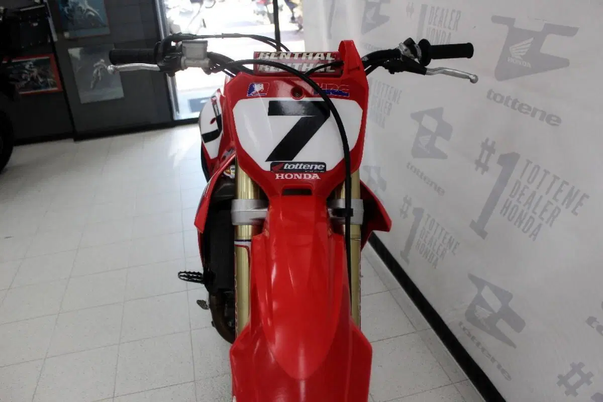 Honda CRF 250R (2023) (4)