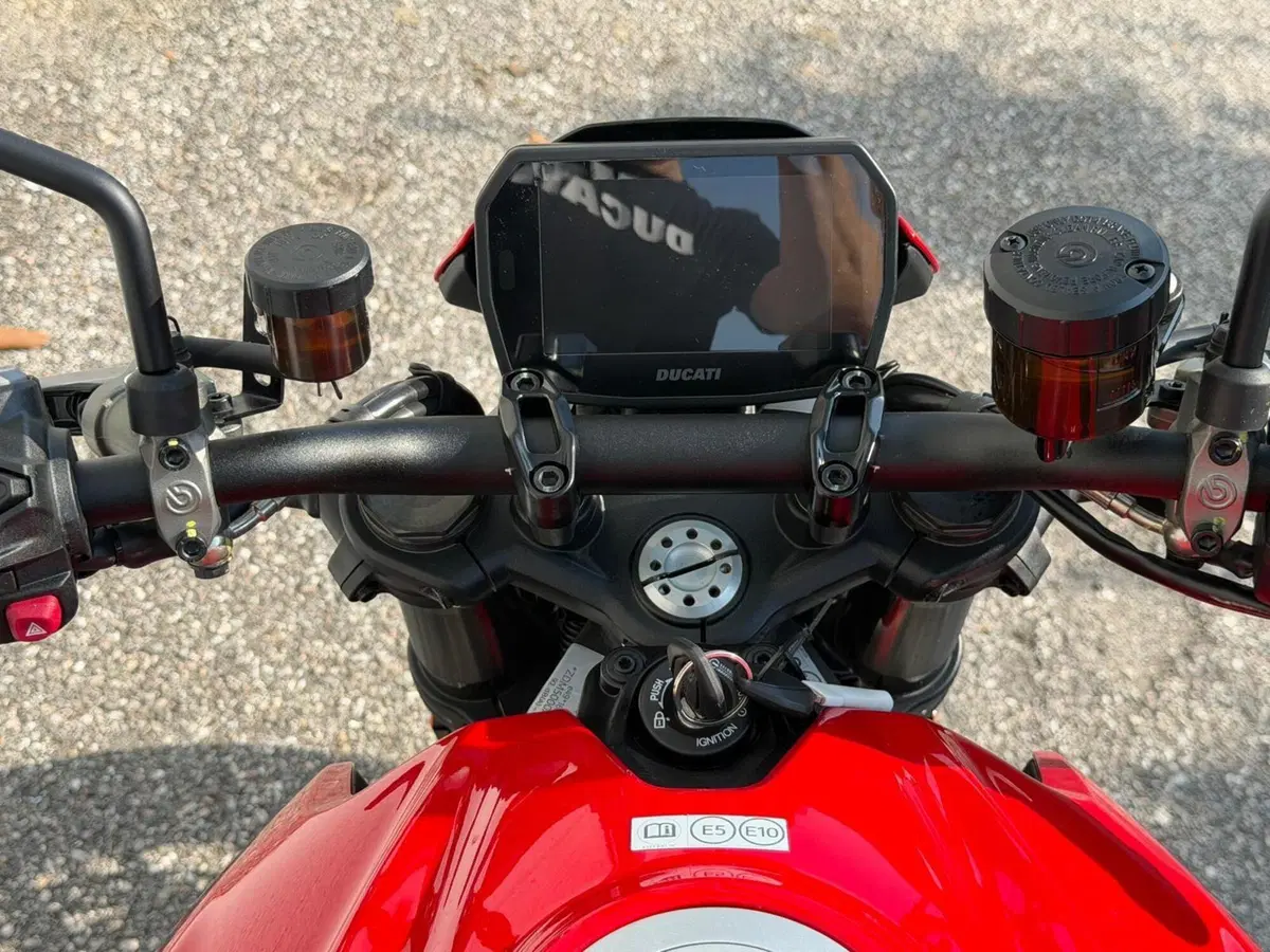 Ducati Monster 890 (2026) (5)
