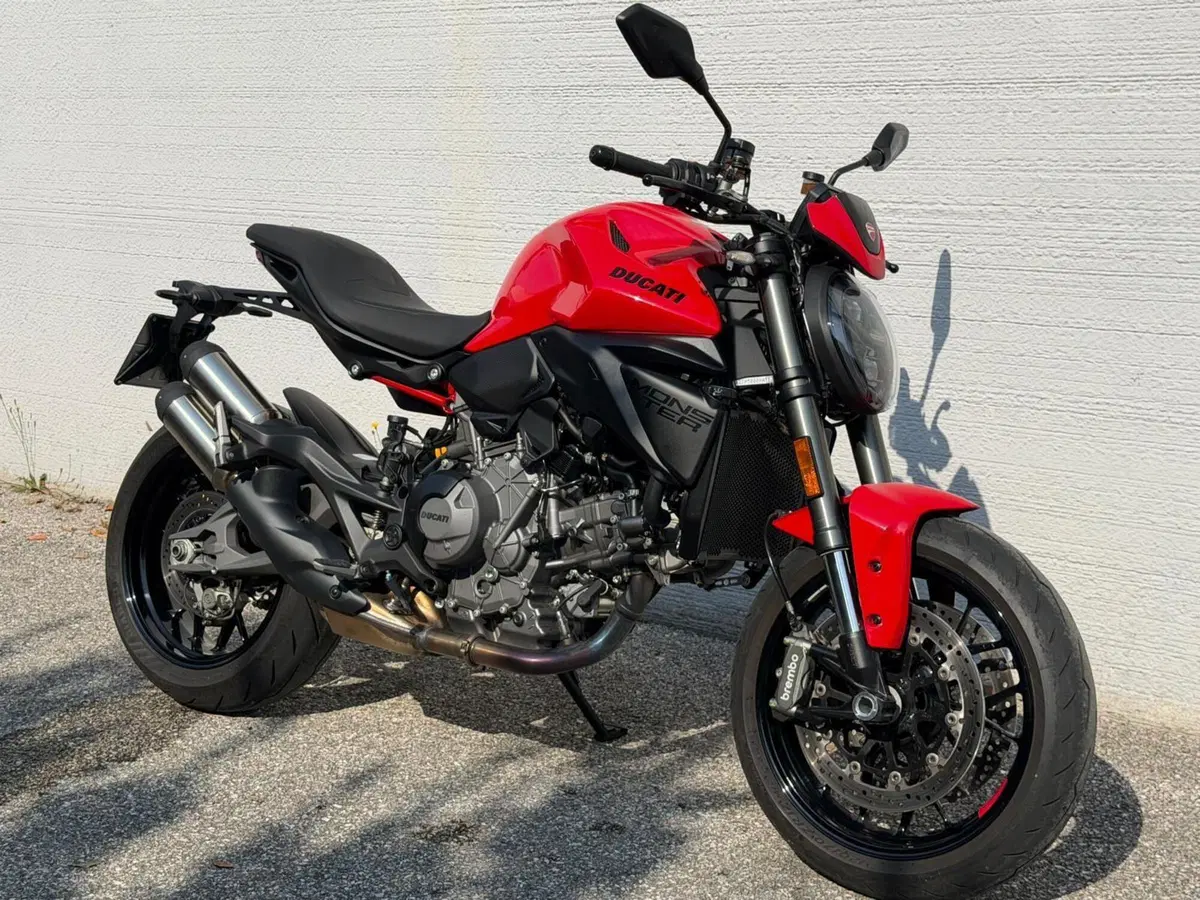 Ducati Monster 890 (2026) (2)