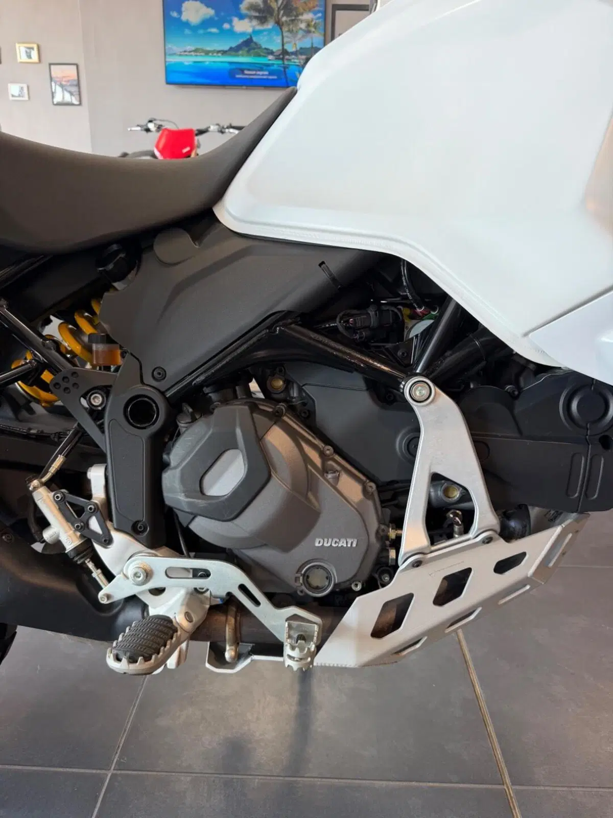 Ducati DesertX (2022 - 25) (16)