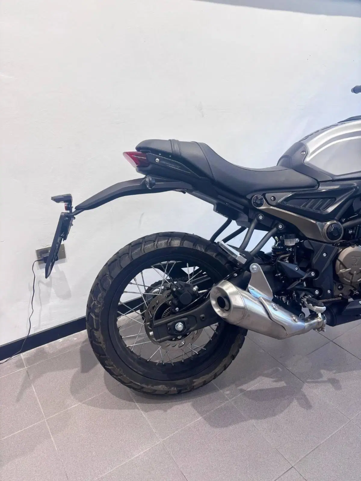 Voge Trofeo 300ACX Scrambler (2021 - 26) (4)