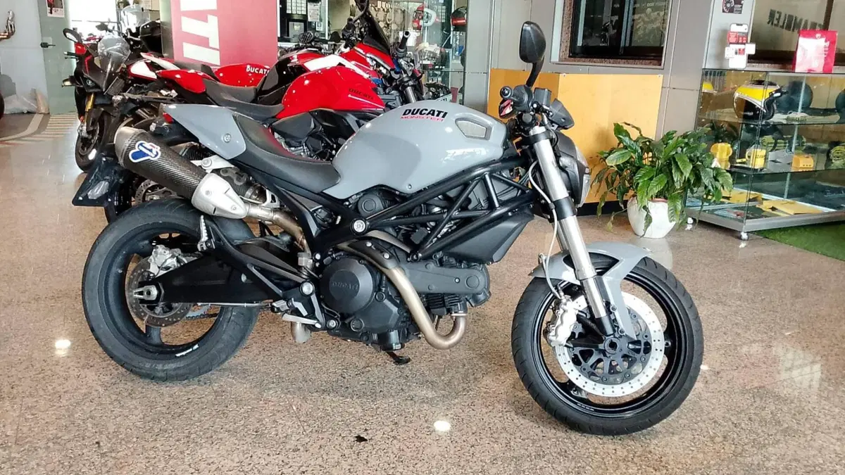 Ducati Monster 696 Plus (2007 - 14)
