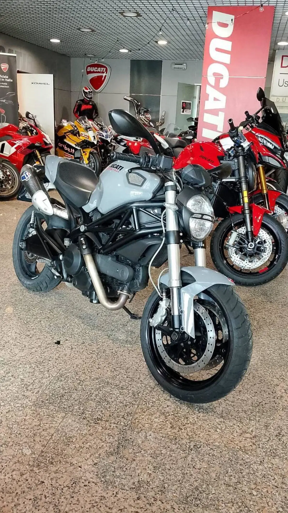 Ducati Monster 696 Plus (2007 - 14) (5)