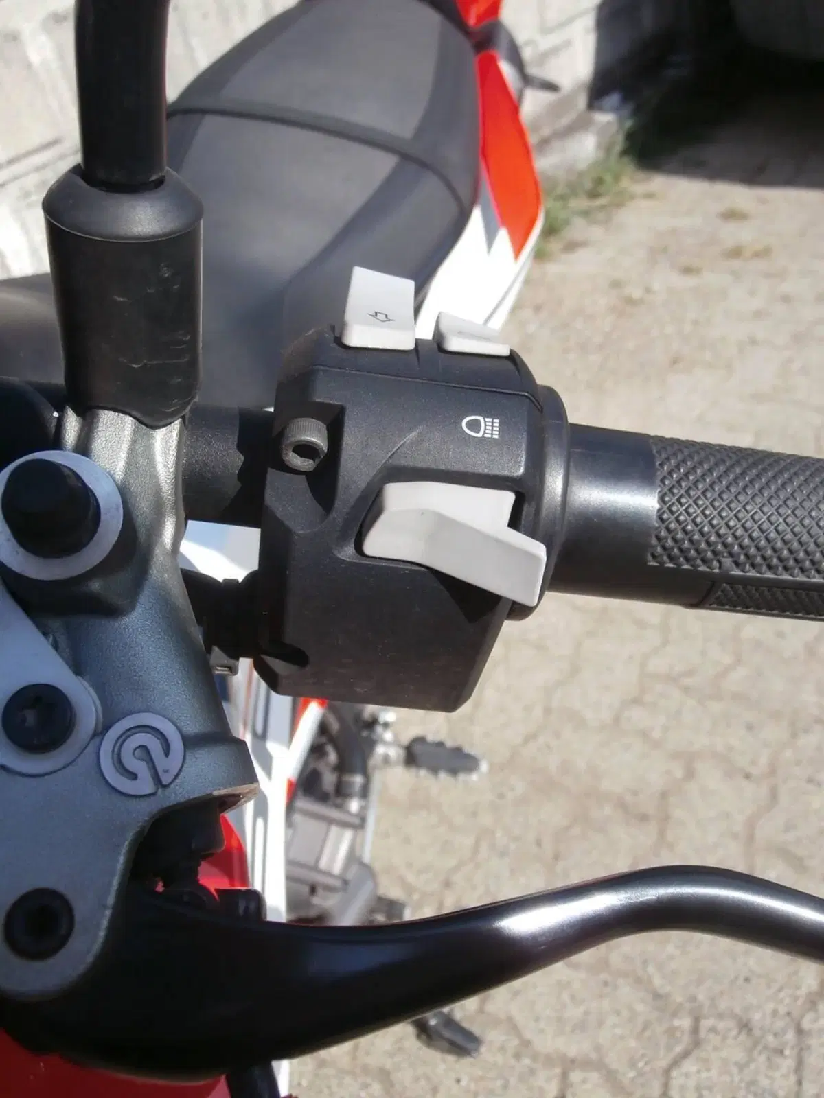 Ducati Hypermotard 950 SP (2022 - 25) (14)