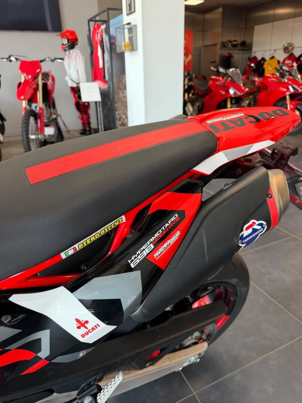 Ducati Hypermotard 698 Mono RVE (2024 - 26) (16)