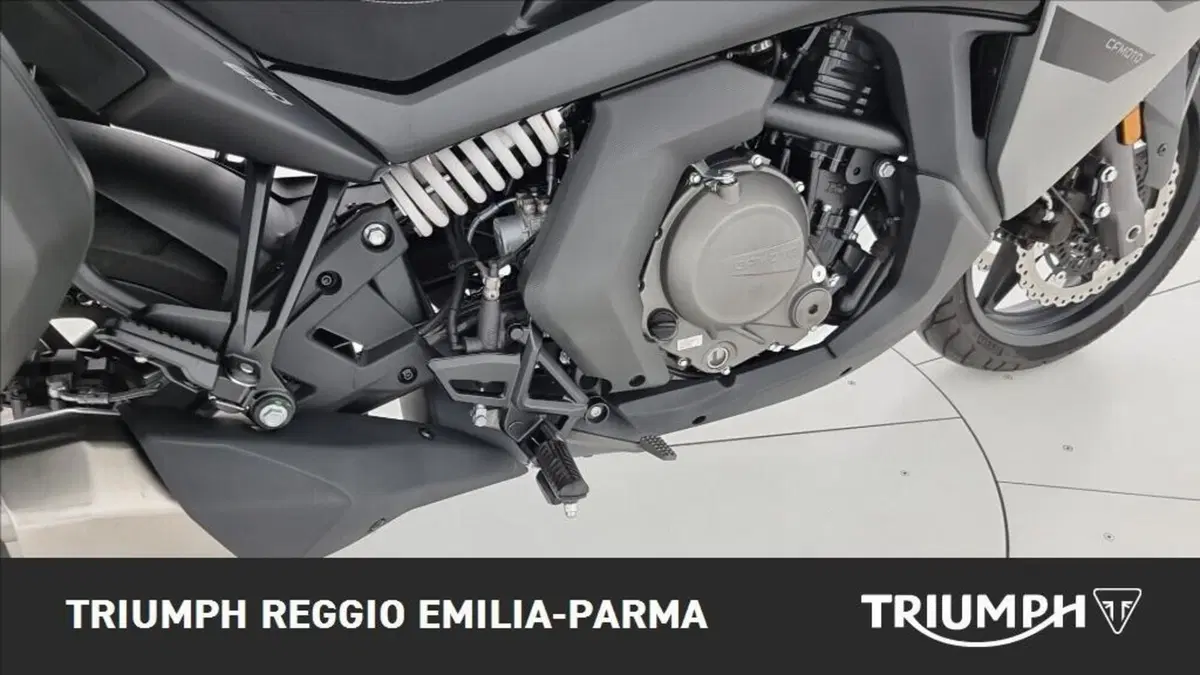 CFMOTO 650GT (2021 - 26) (18)