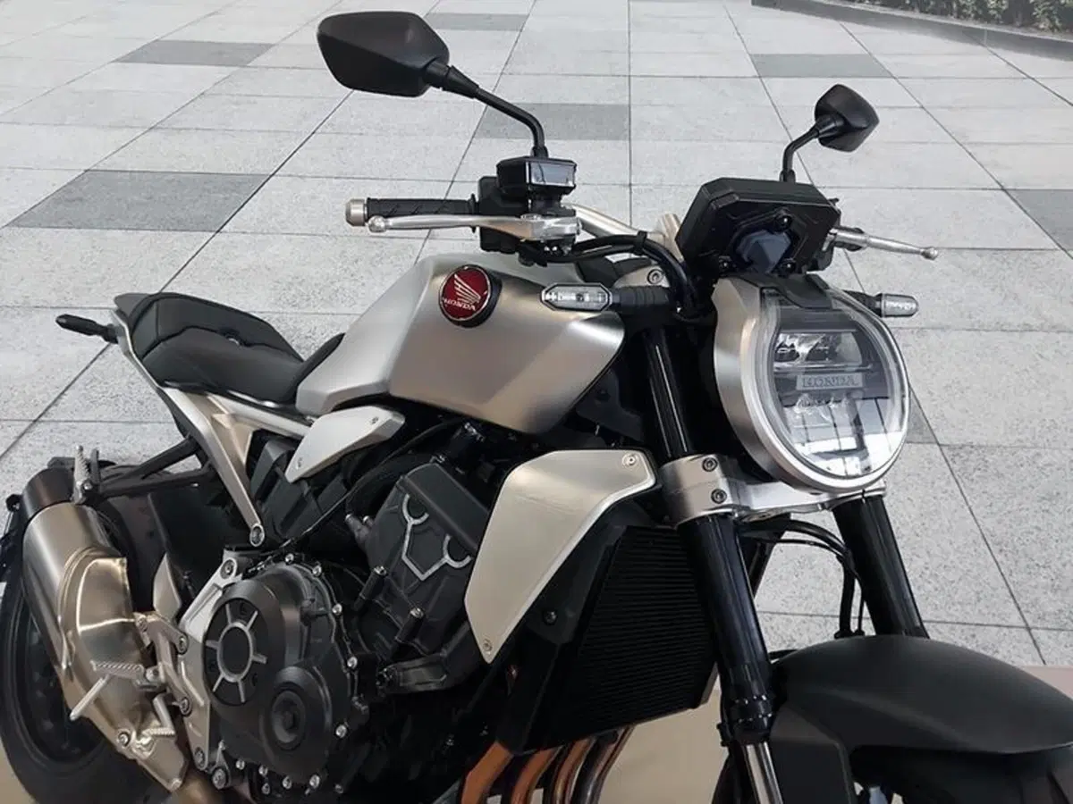 Honda CB 1000 R (2021 - 25) (7)