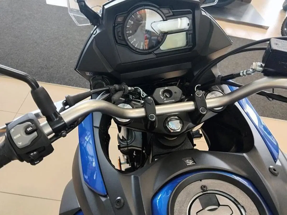 Suzuki V-Strom 650 (2021 - 25) (6)