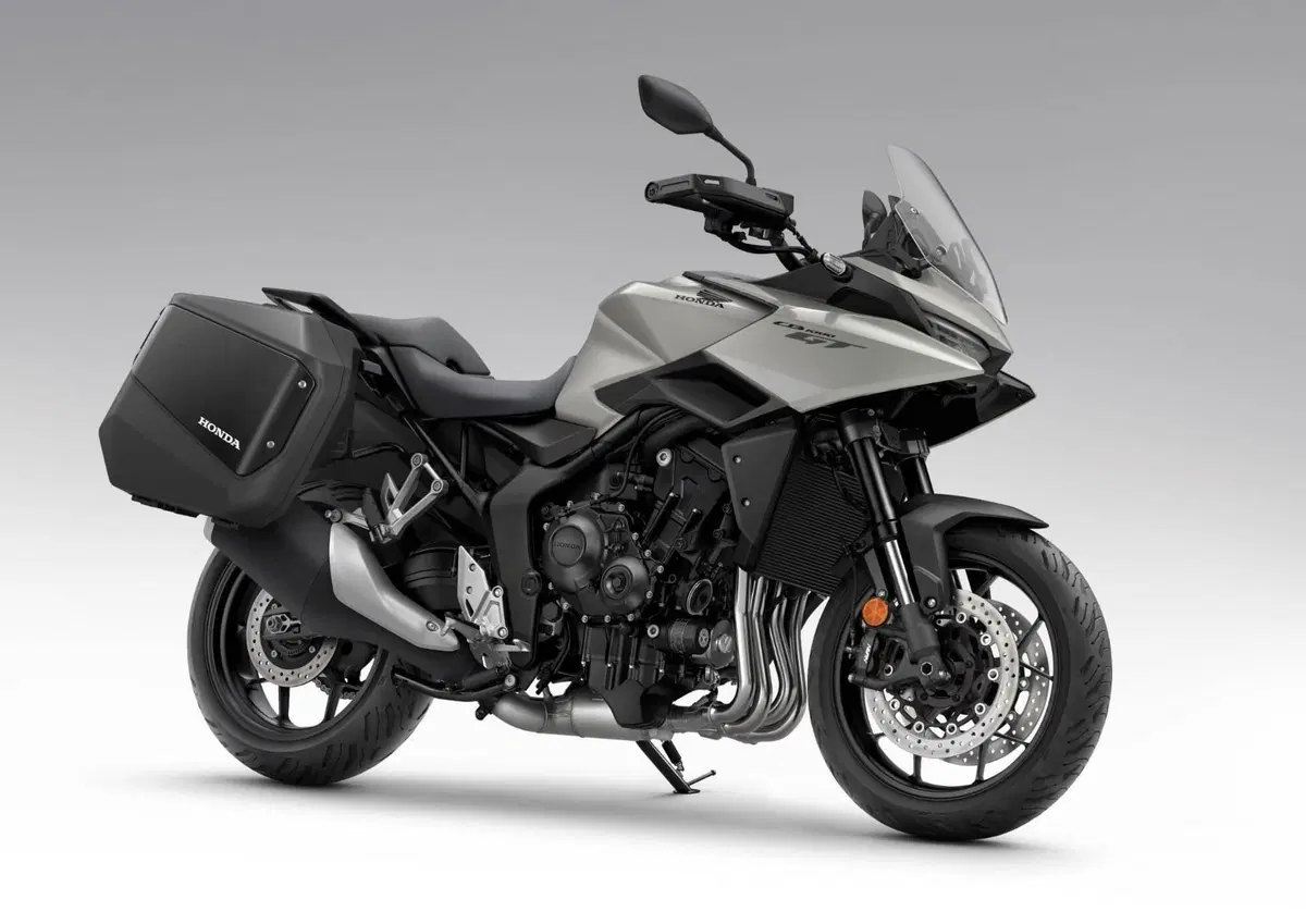 Honda CB 1000 GT (2026) (6)