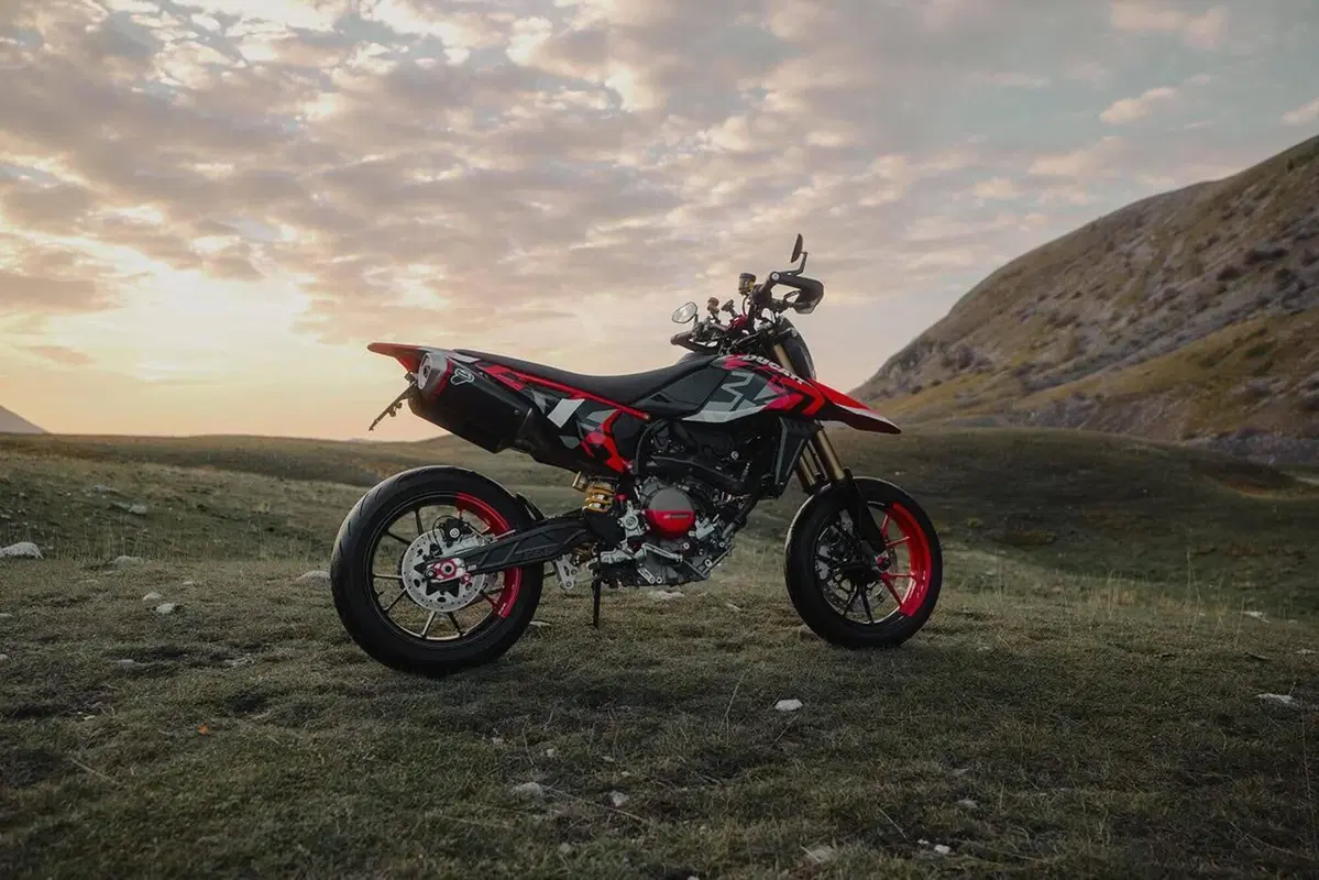 Ducati Hypermotard 698 Mono RVE (2024 - 26) (2)