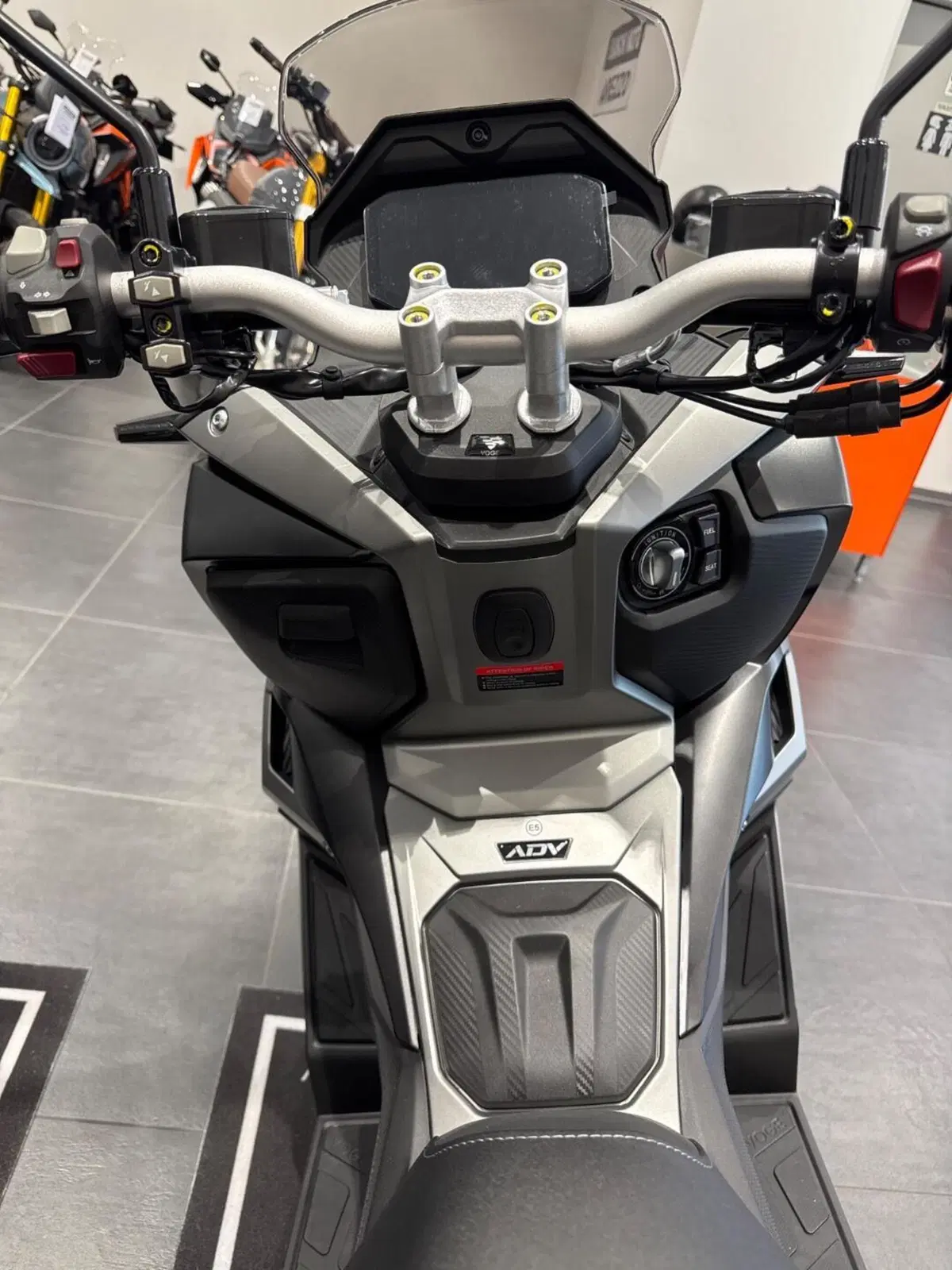 Voge Sfida SR2 ADV (2026) (4)
