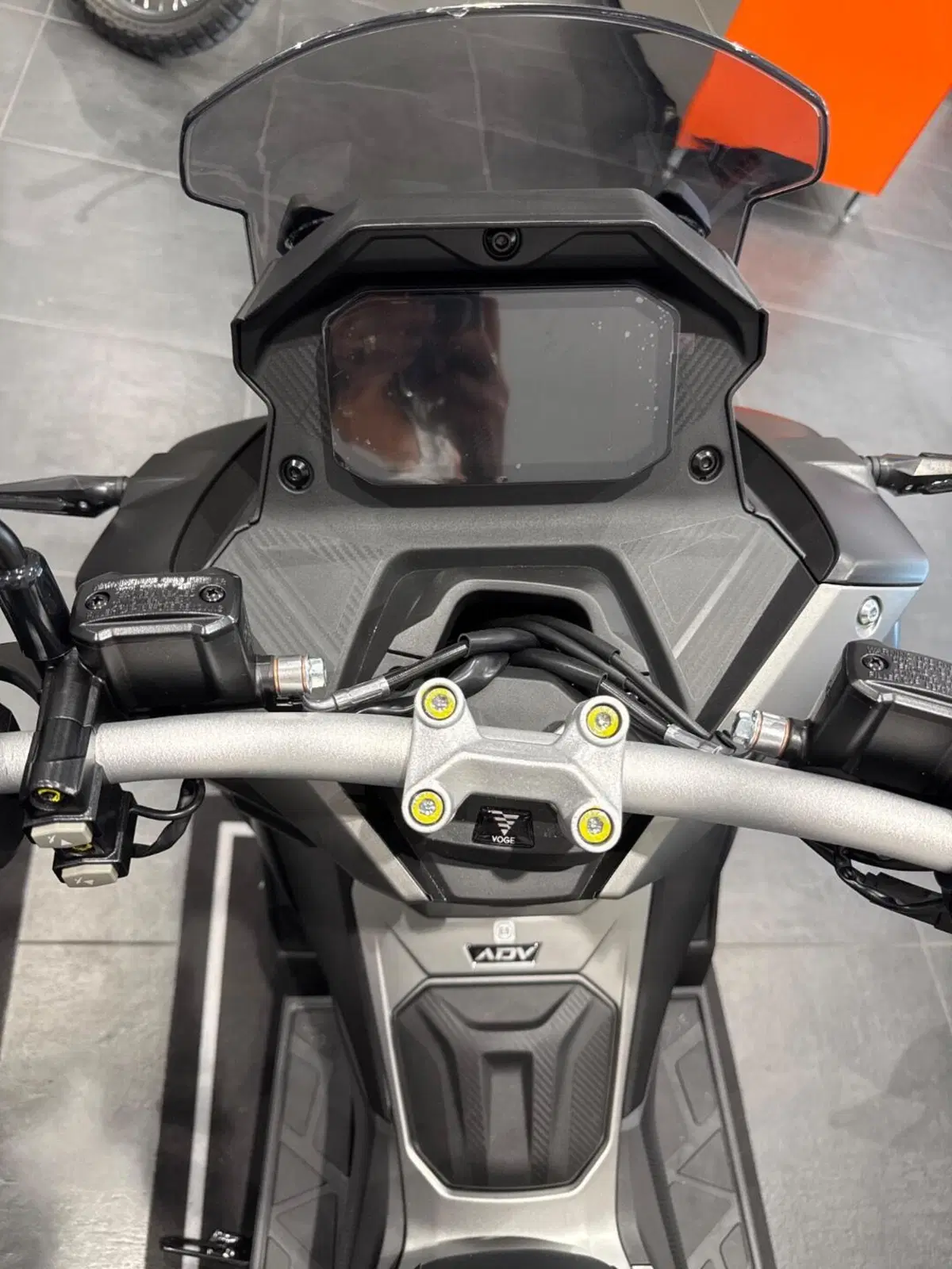 Voge Sfida SR2 ADV (2026) (5)