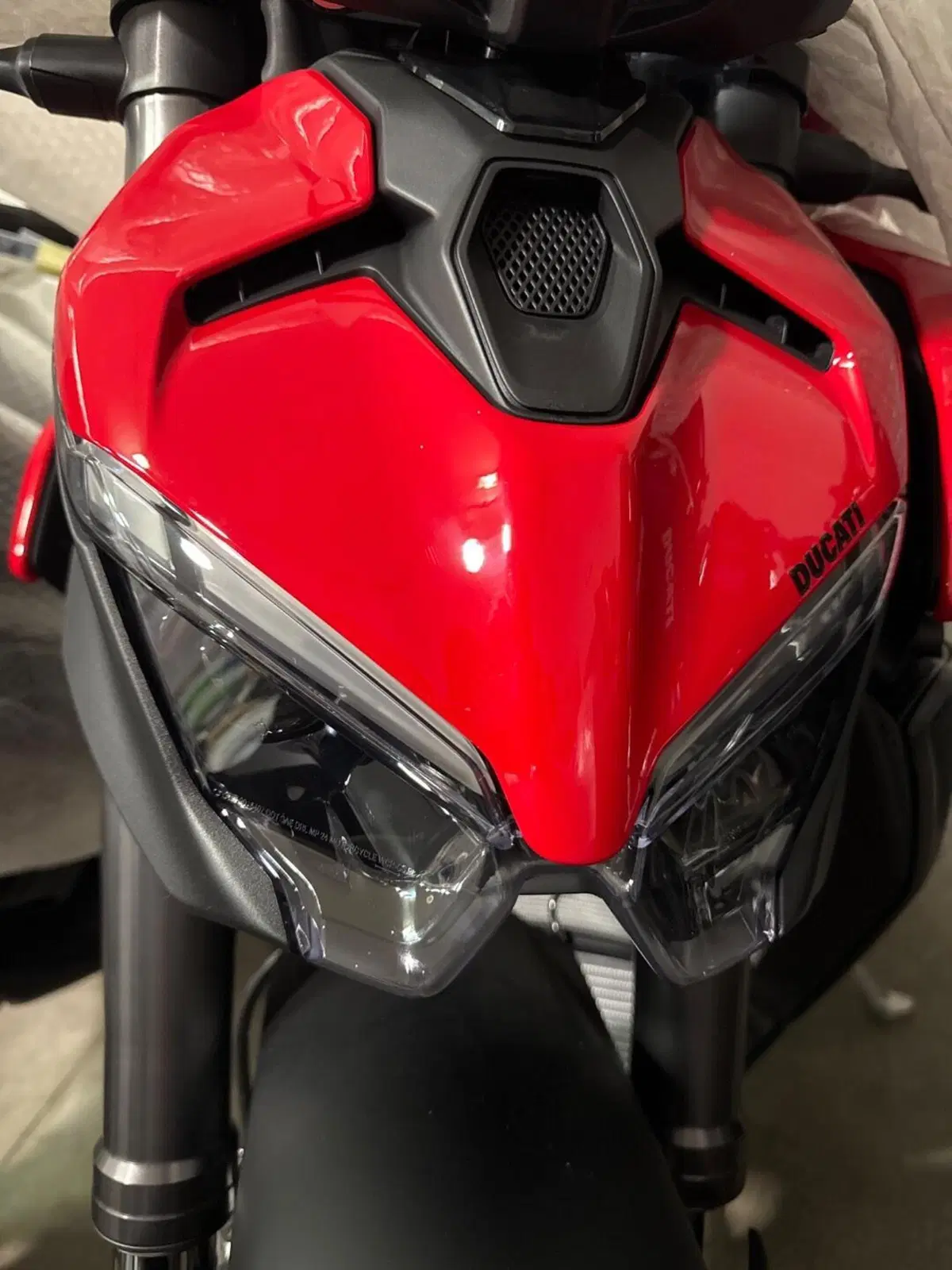Ducati Streetfighter V4 (2025 - 26)