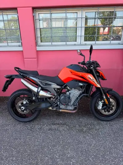 KTM 790 Duke L (2023 - 24) usata