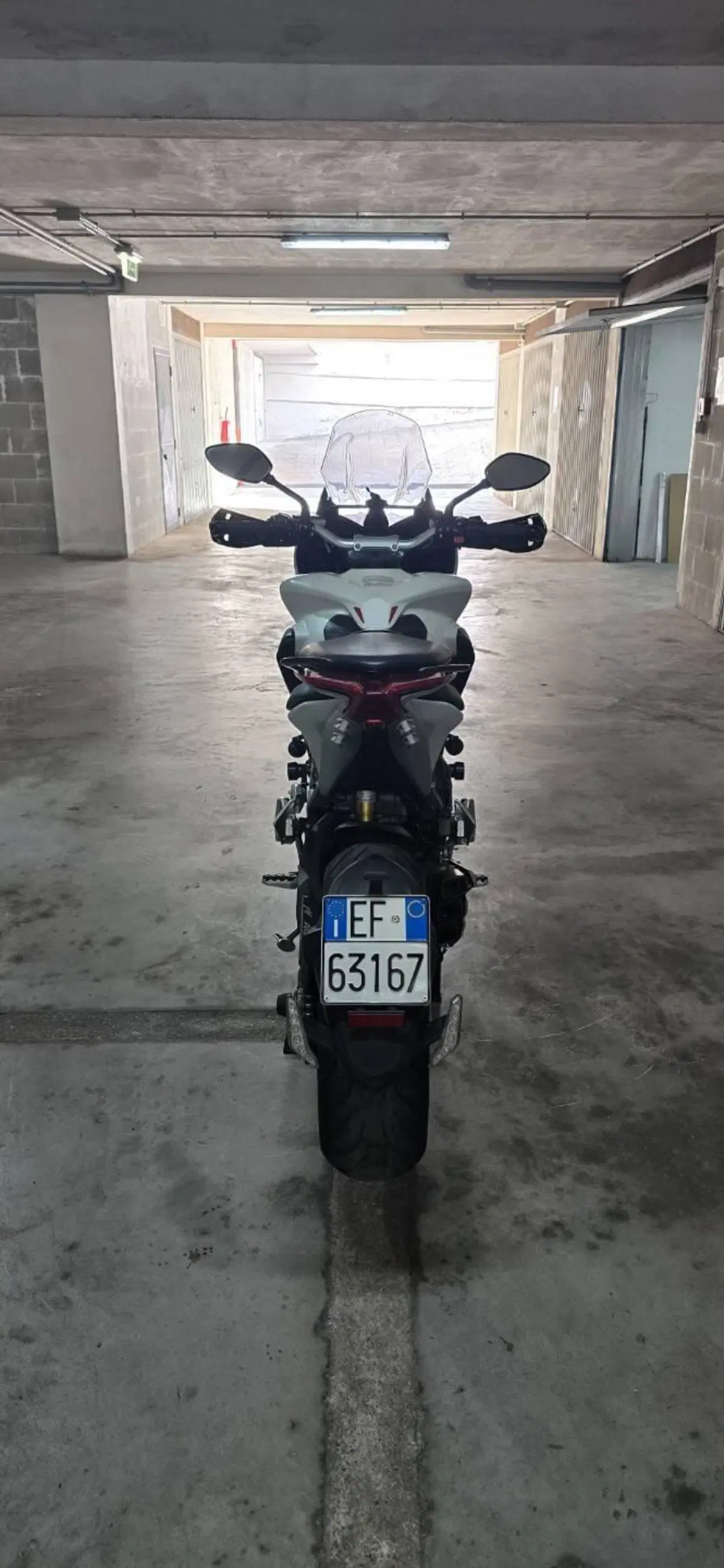 MV Agusta Turismo Veloce 800 Lusso (2014 - 16) (3)